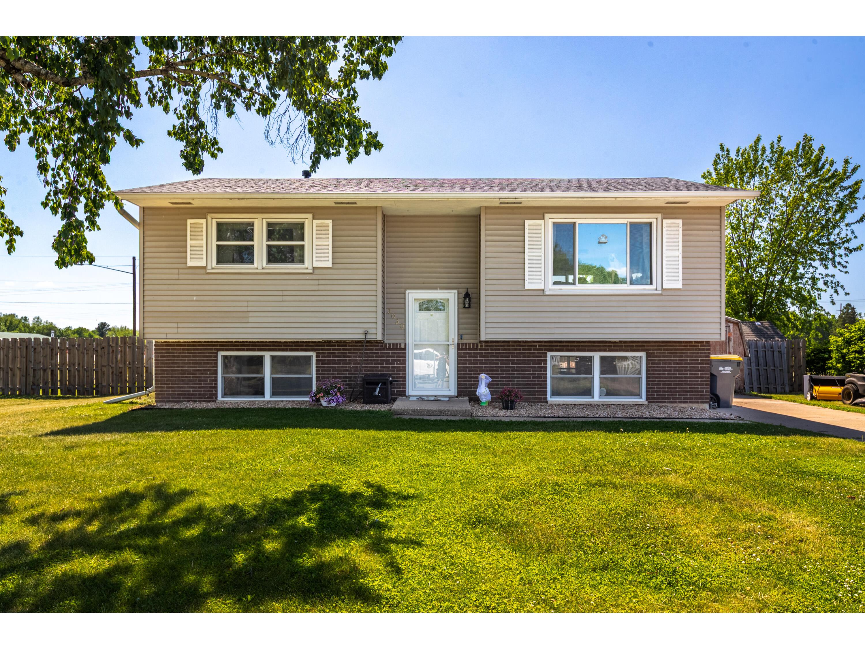 3030 North Holmen WI 54636 1964422 image1
