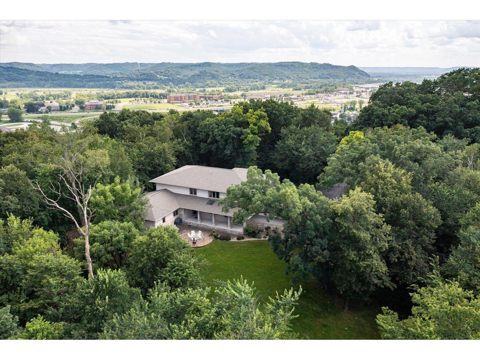 3031 Wild Rose Onalaska WI 54650 1955995 image1