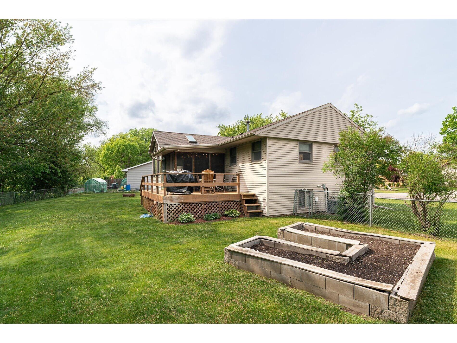 3032 Marion La Crosse WI 54601 1963366 image16