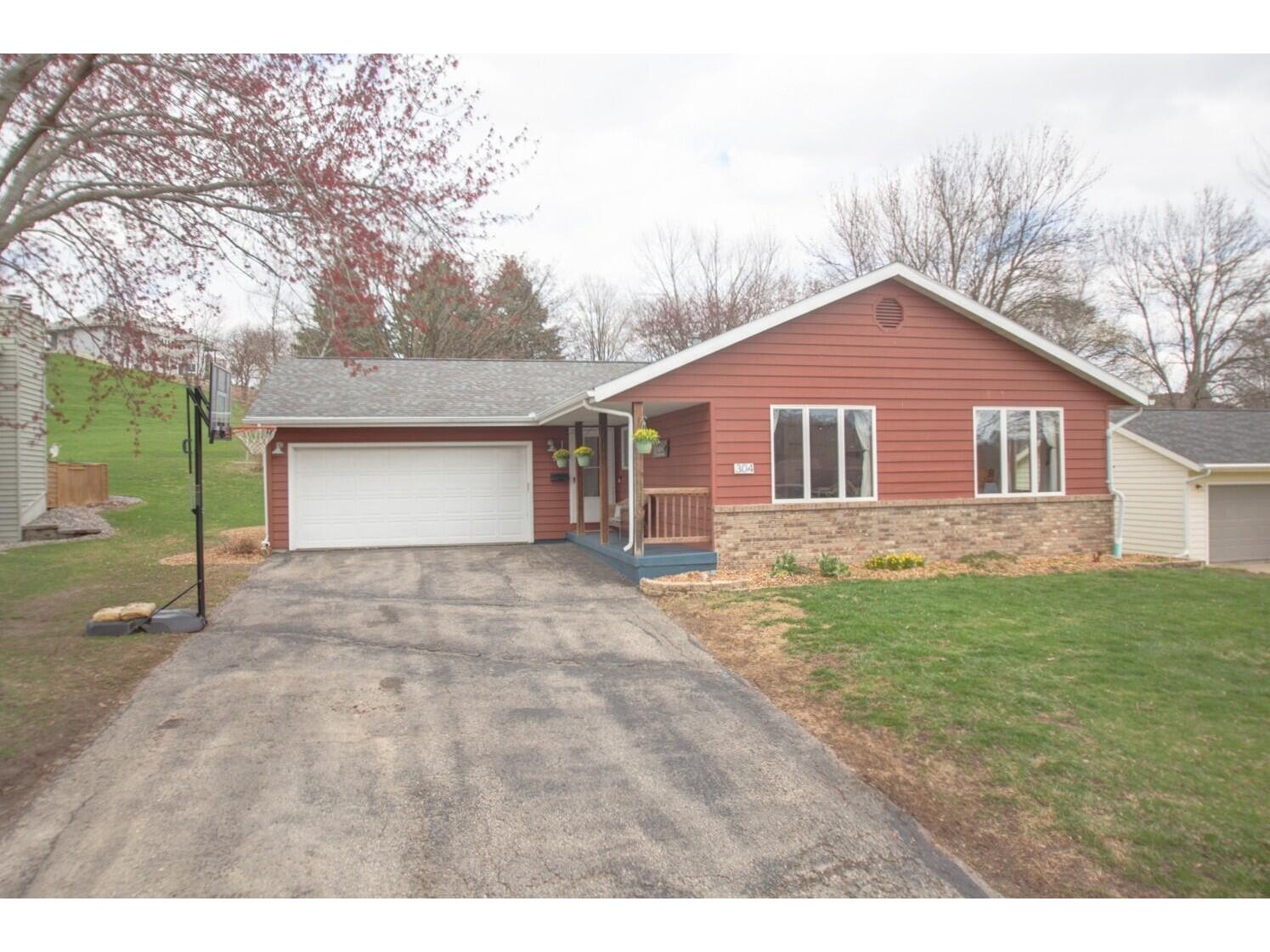 304 Regent La Crescent MN 55947 1915040 image1