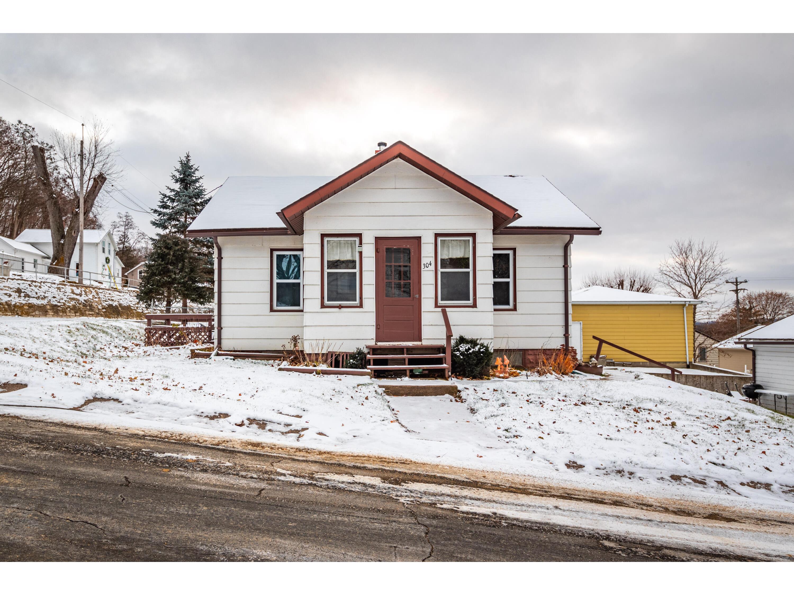 304 Trout Genoa WI 54632 1858683 image1