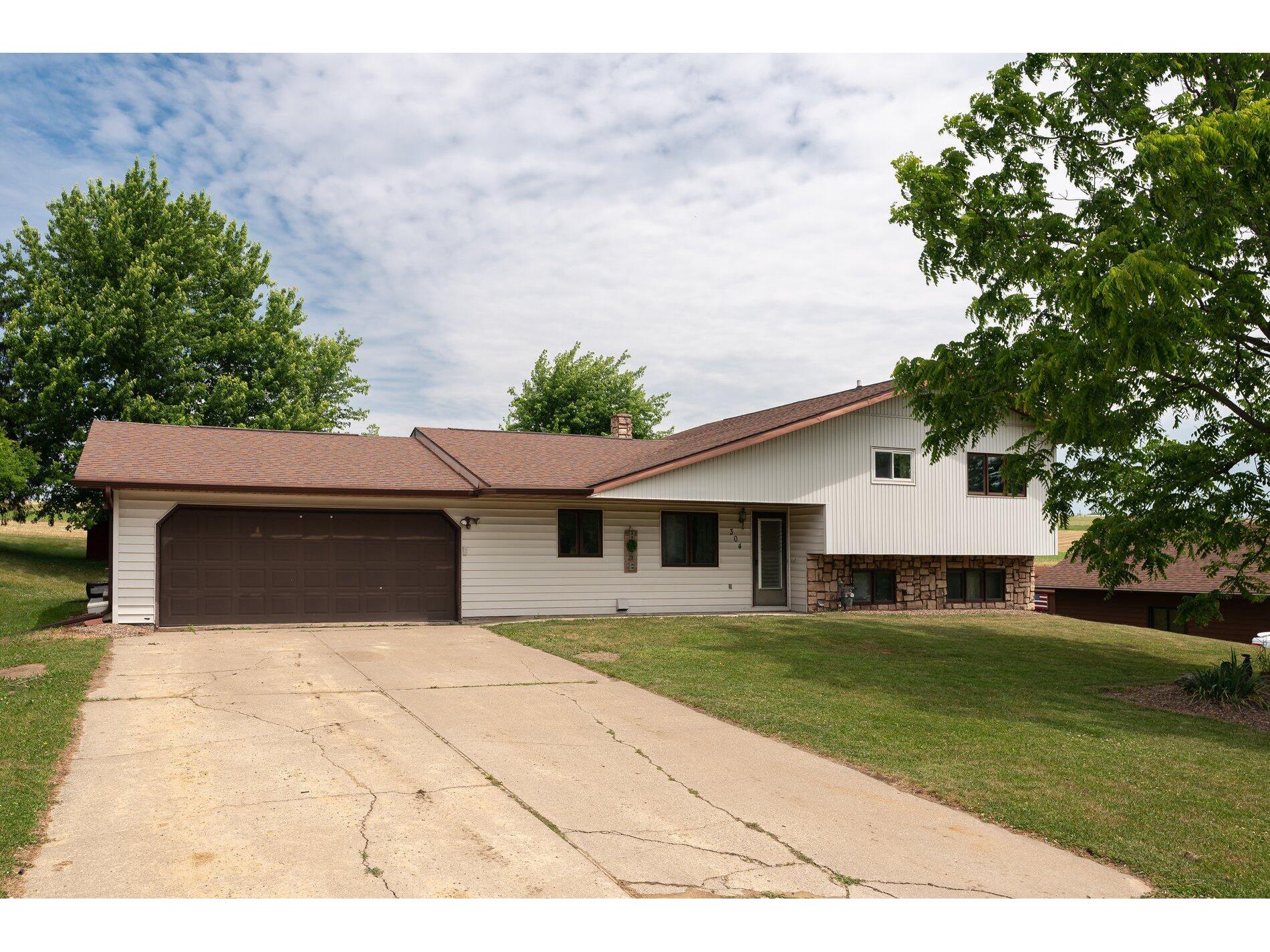 304 Ulland Westby WI 54667 1838647 image1
