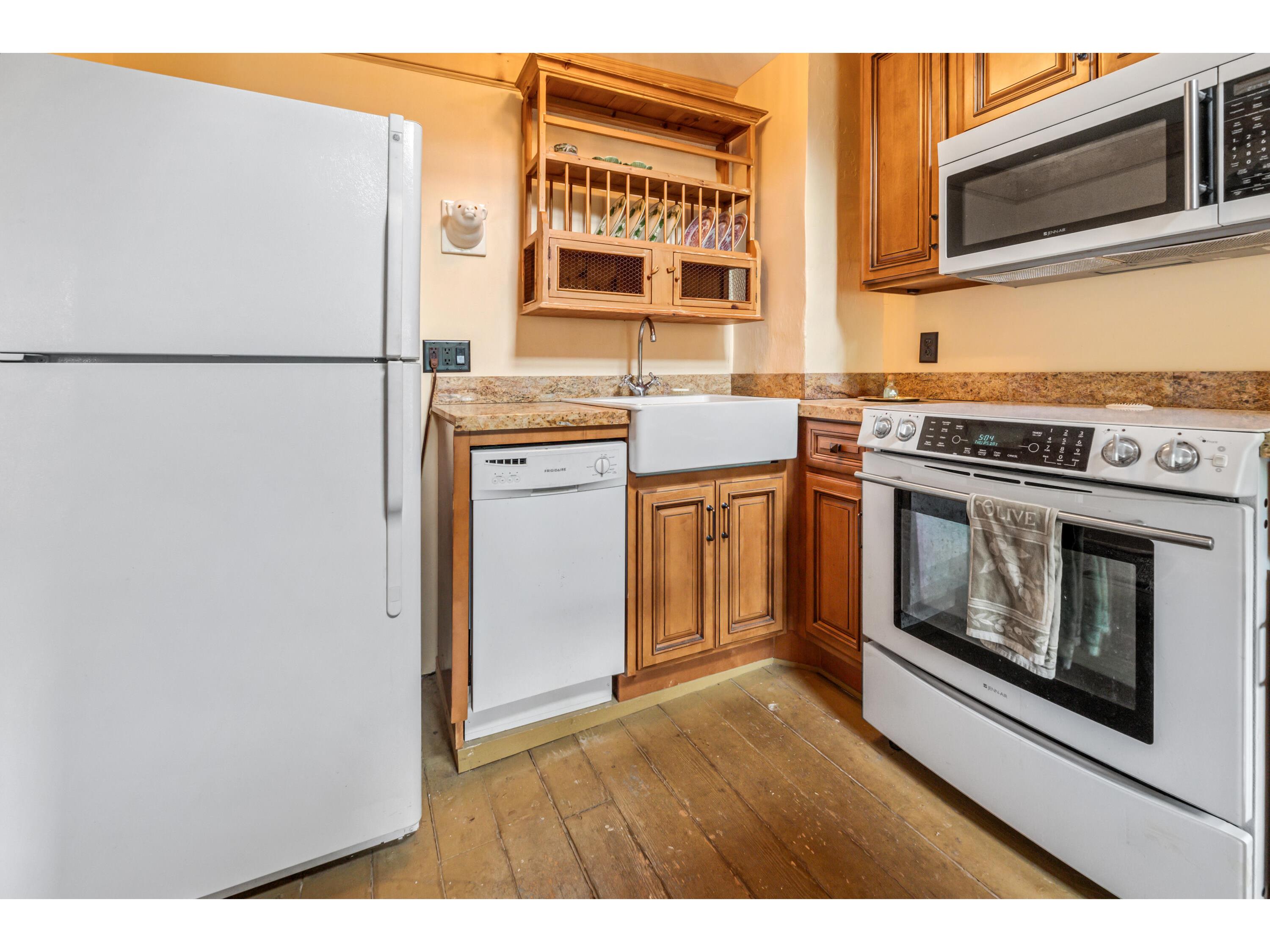 305 N Main Alma WI 54610 1946897 image24