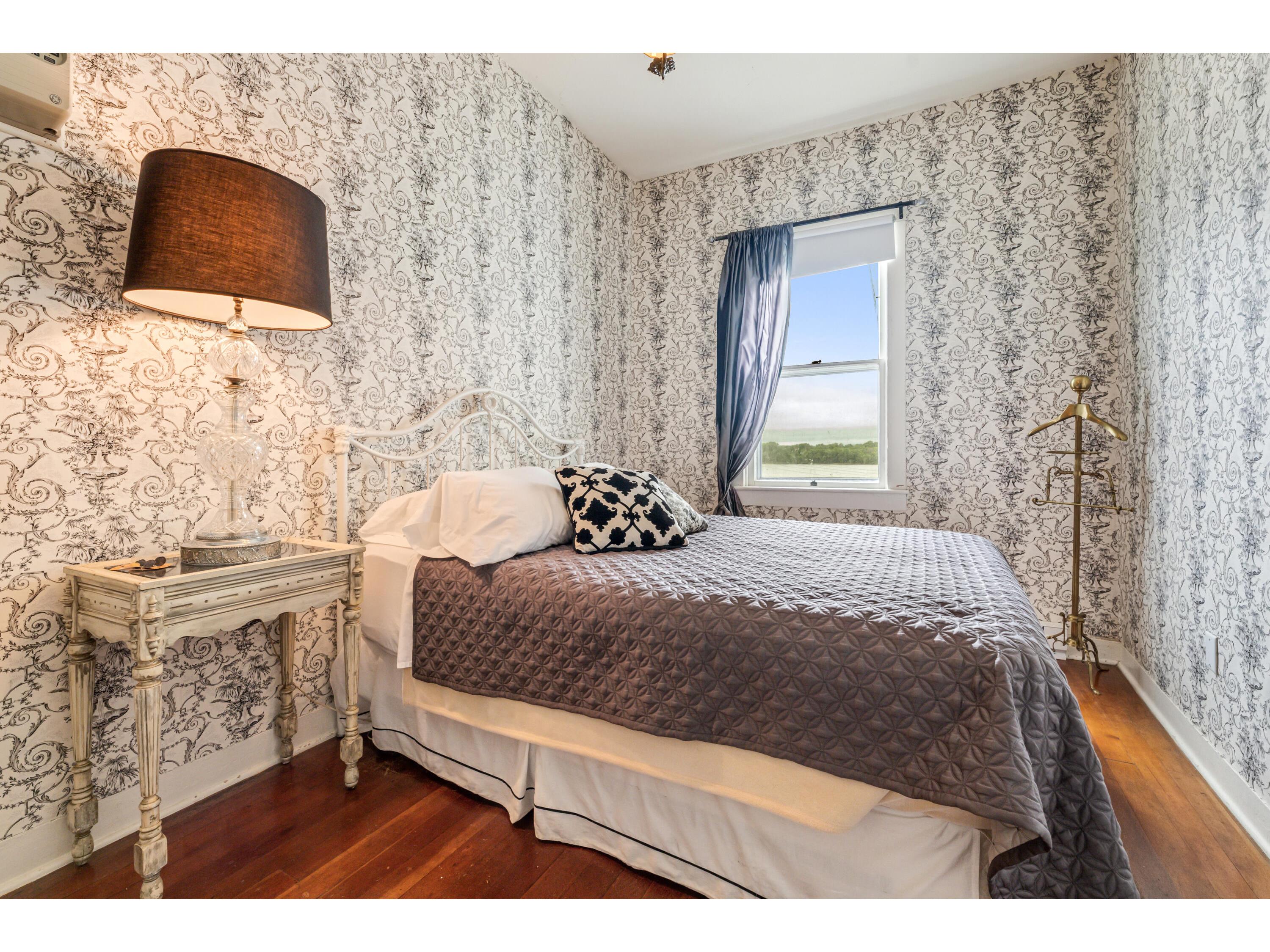 305 N Main Alma WI 54610 1946897 image39