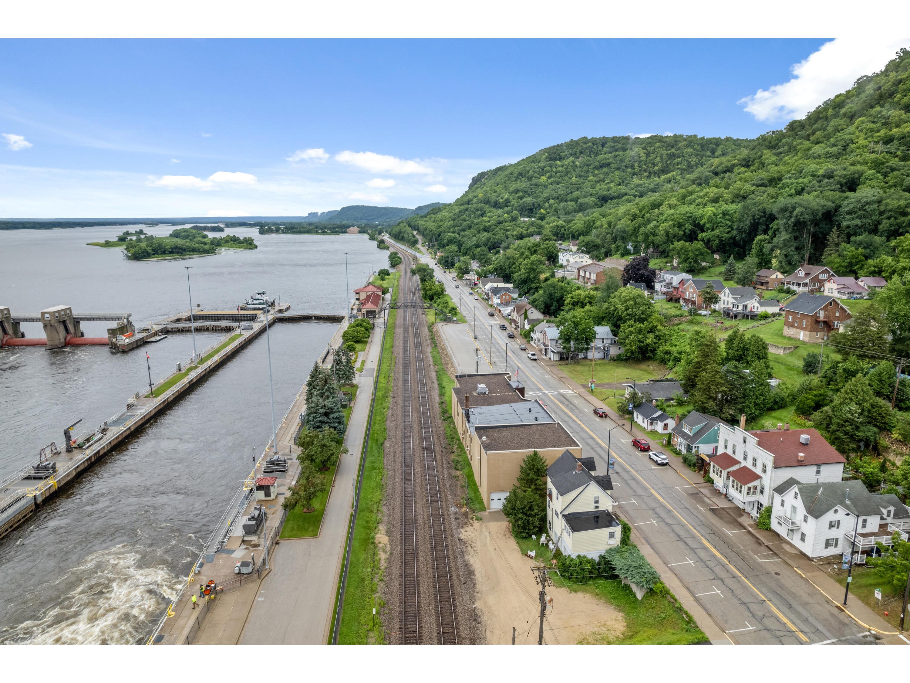 305 N Main Alma WI 54610 1946897 image4