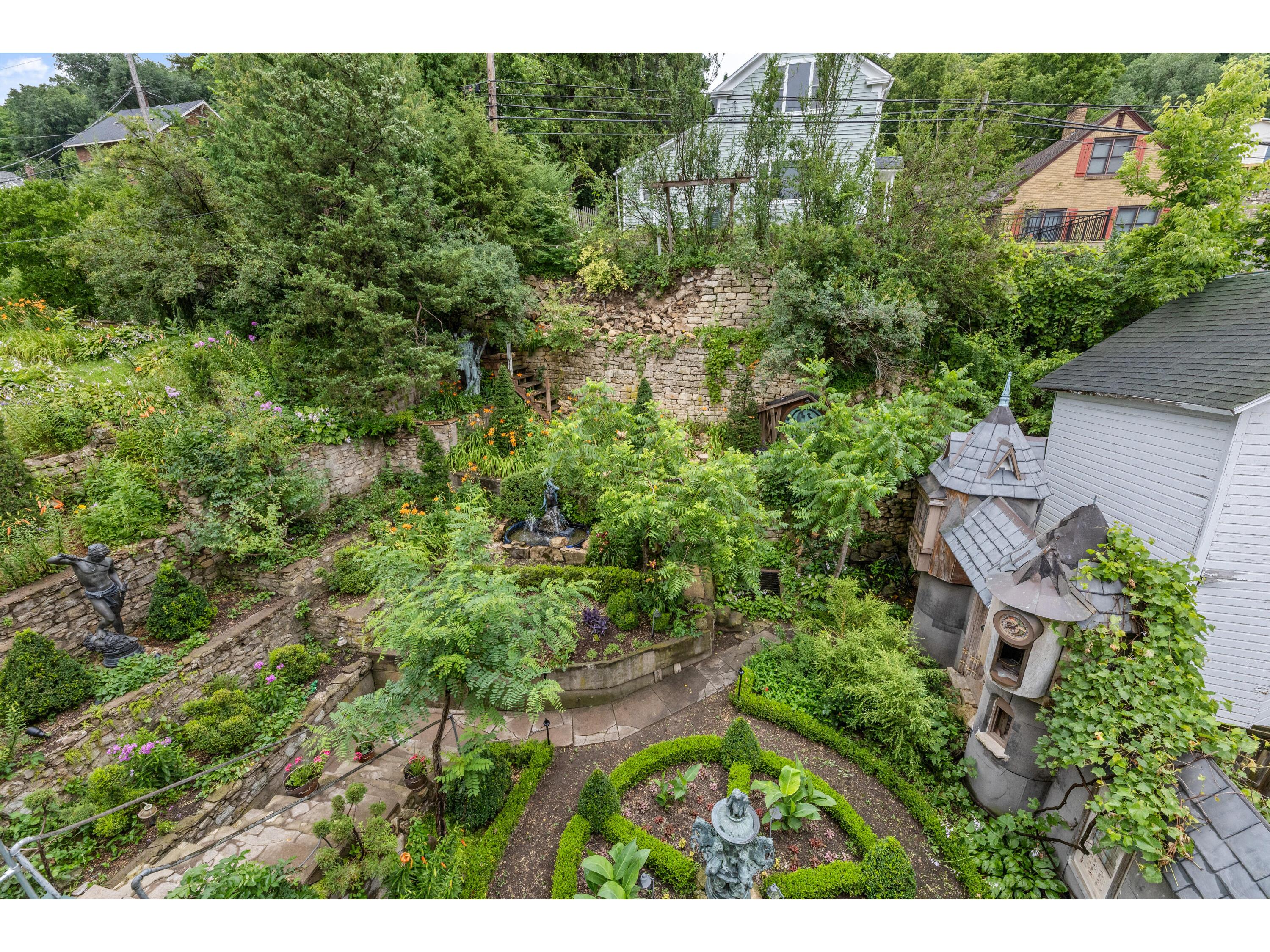 305 N Main Alma WI 54610 1946897 image49