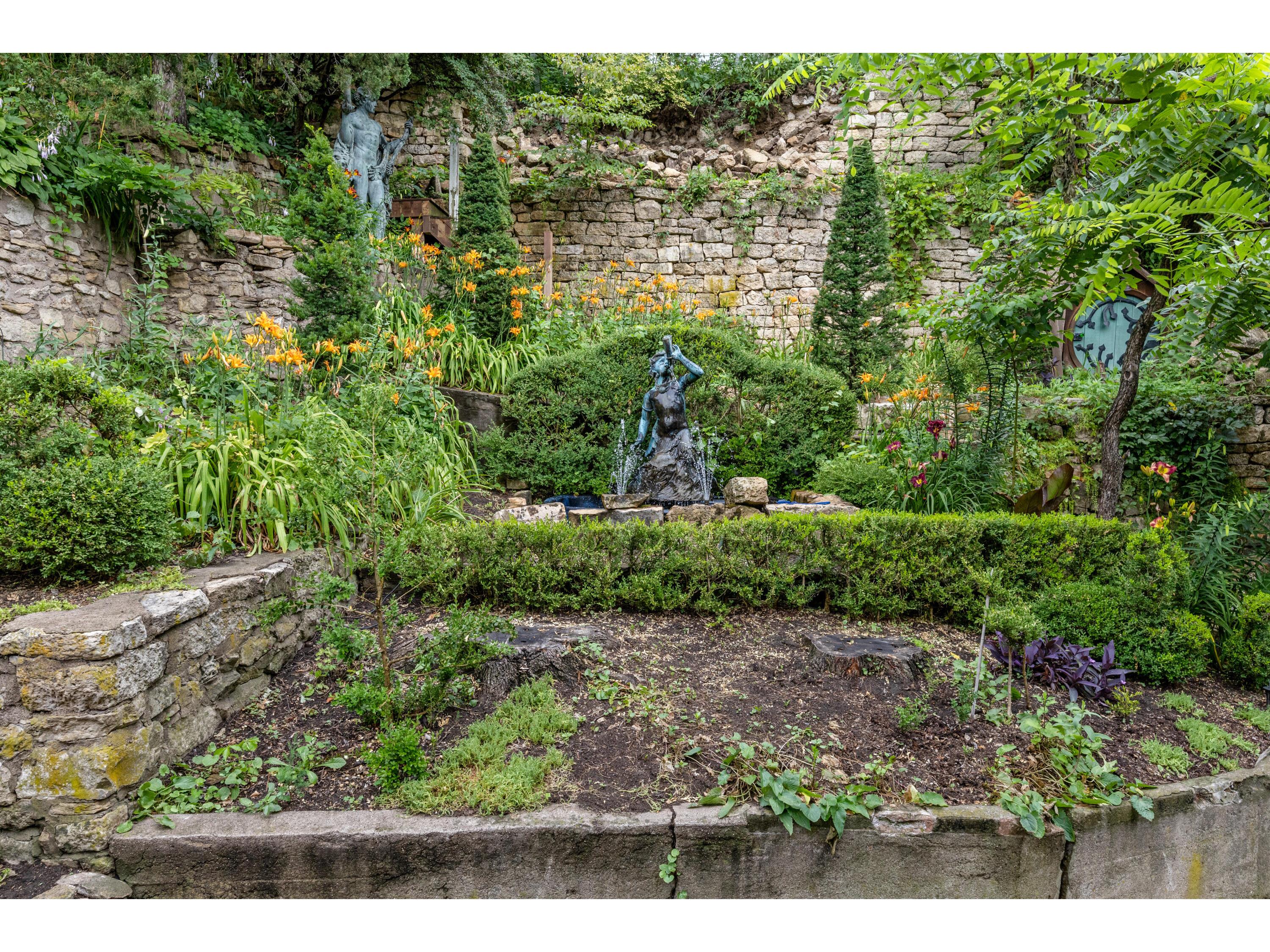 305 N Main Alma WI 54610 1946897 image53