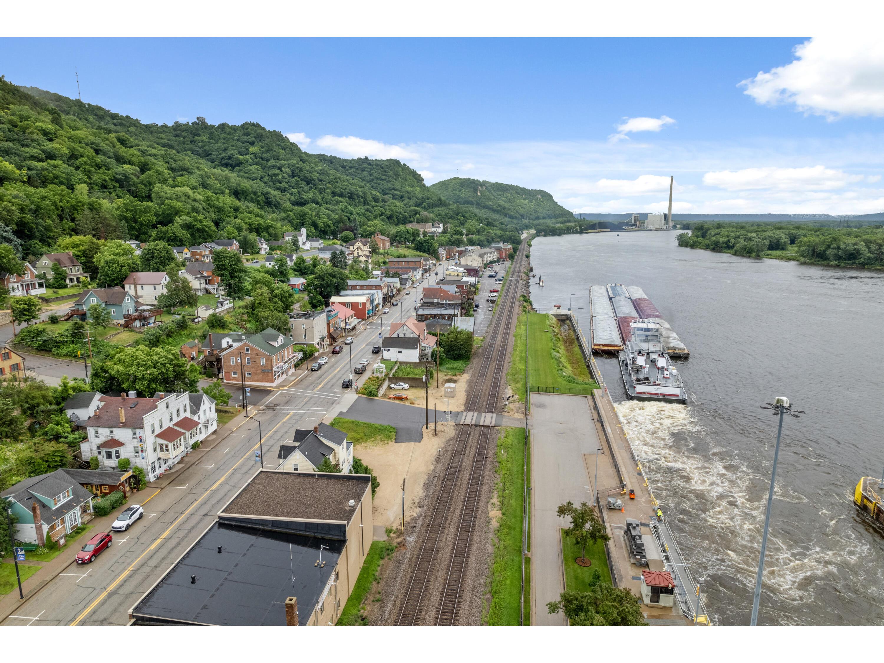 305 N Main Alma WI 54610 1946897 image58