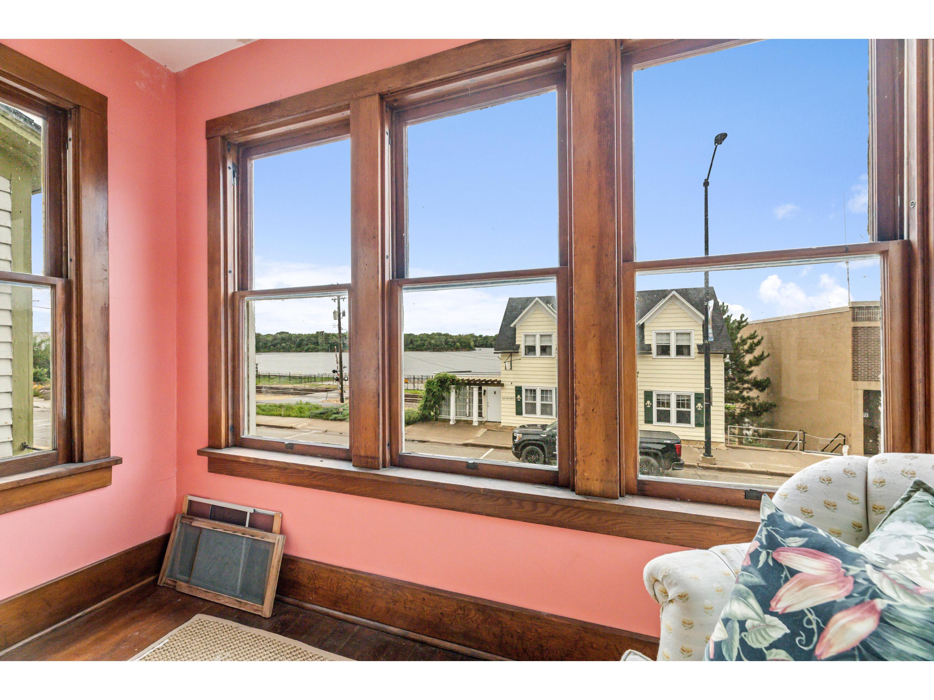 305 N Main Alma WI 54610 1946897 image8