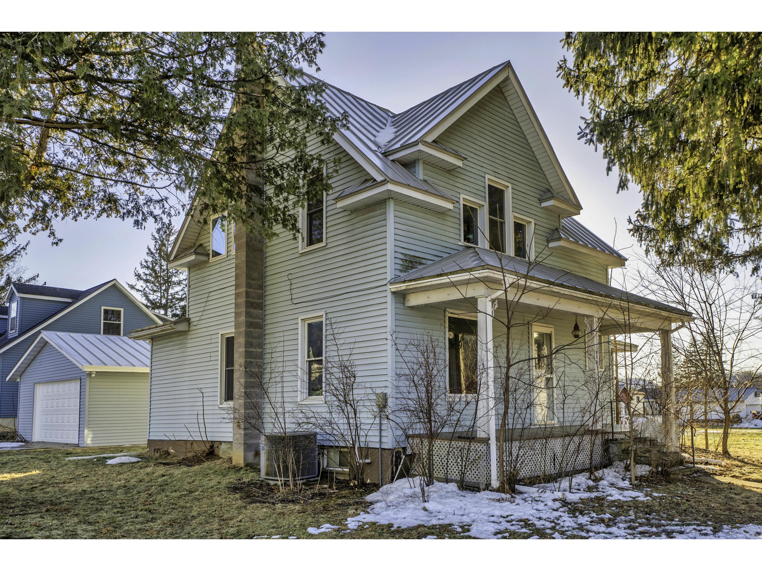 306 Anderson Coon Valley WI 54623 1824597 image1