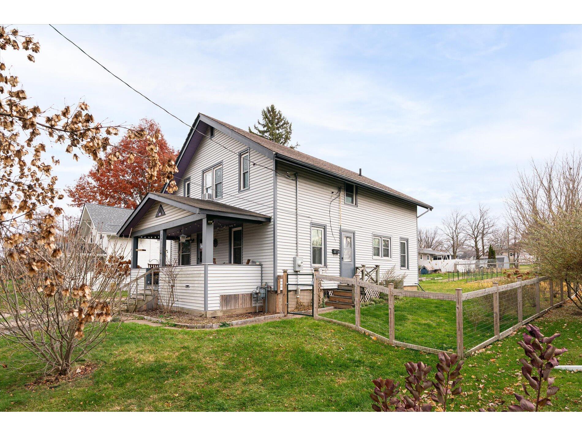 307 E Broadway Viroqua WI 54665 1943401 image1