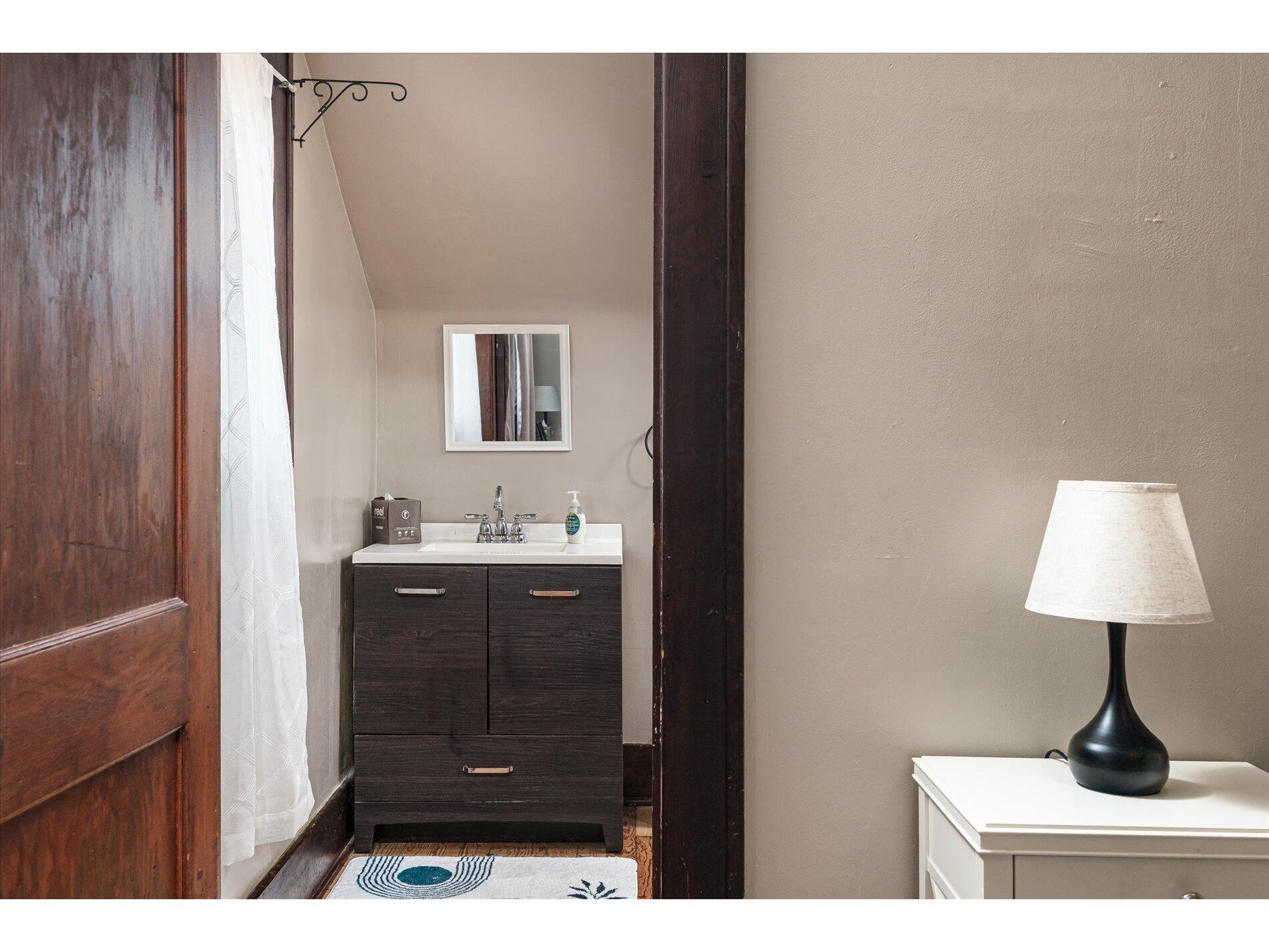 307 E Broadway Viroqua WI 54665 1943401 image17