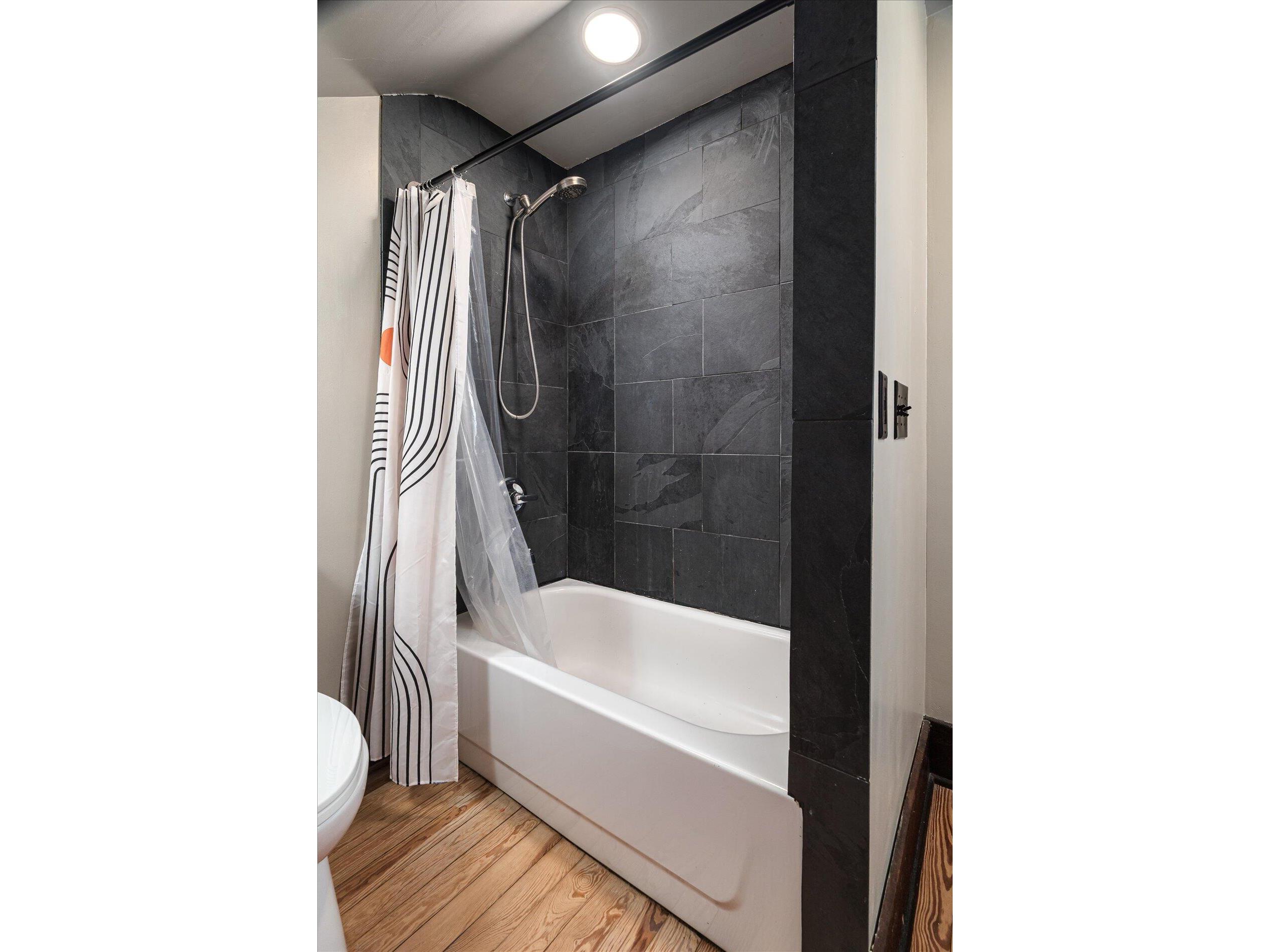 307 E Broadway Viroqua WI 54665 1943401 image18