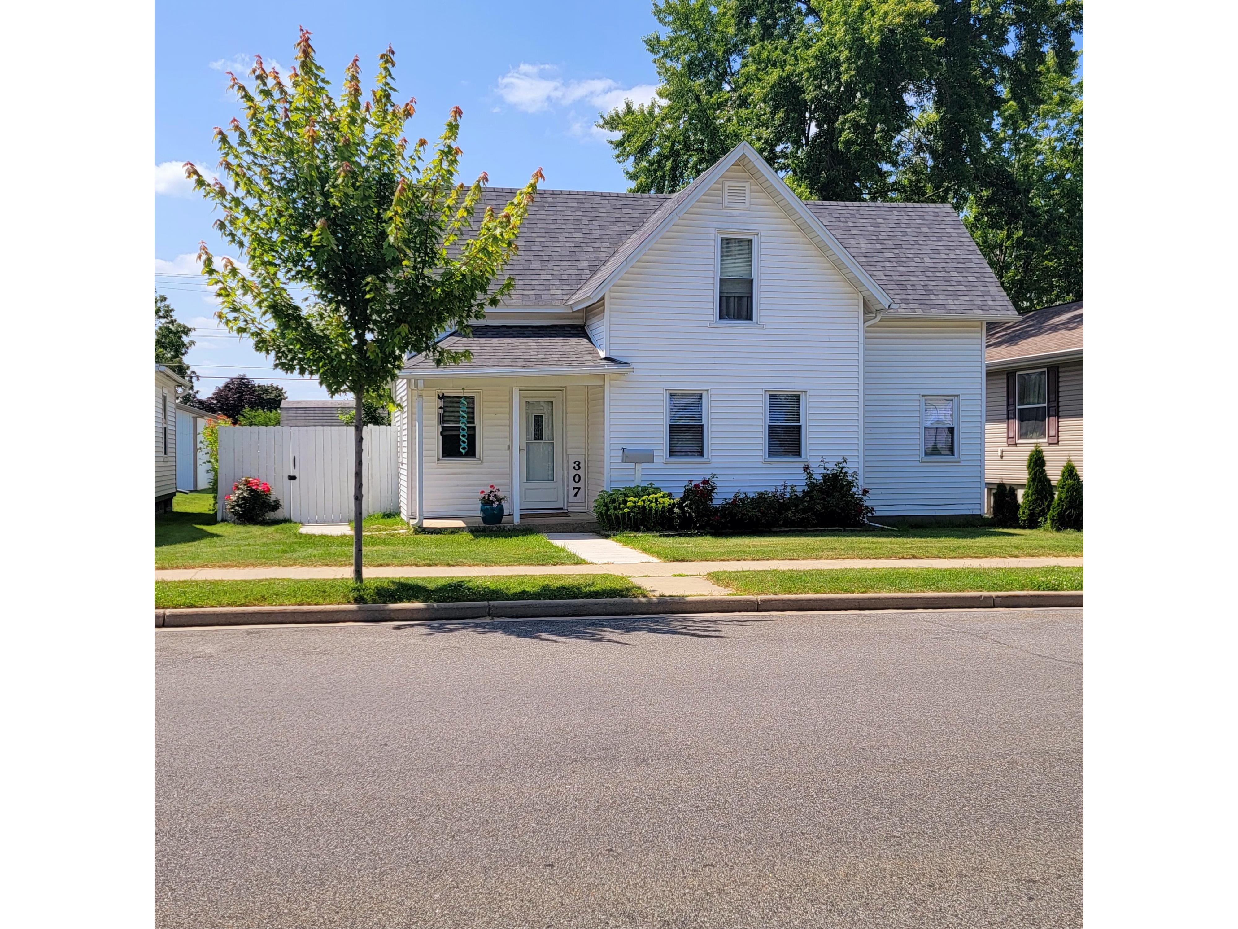 307 Hollister Tomah WI 54660 1890960 image1