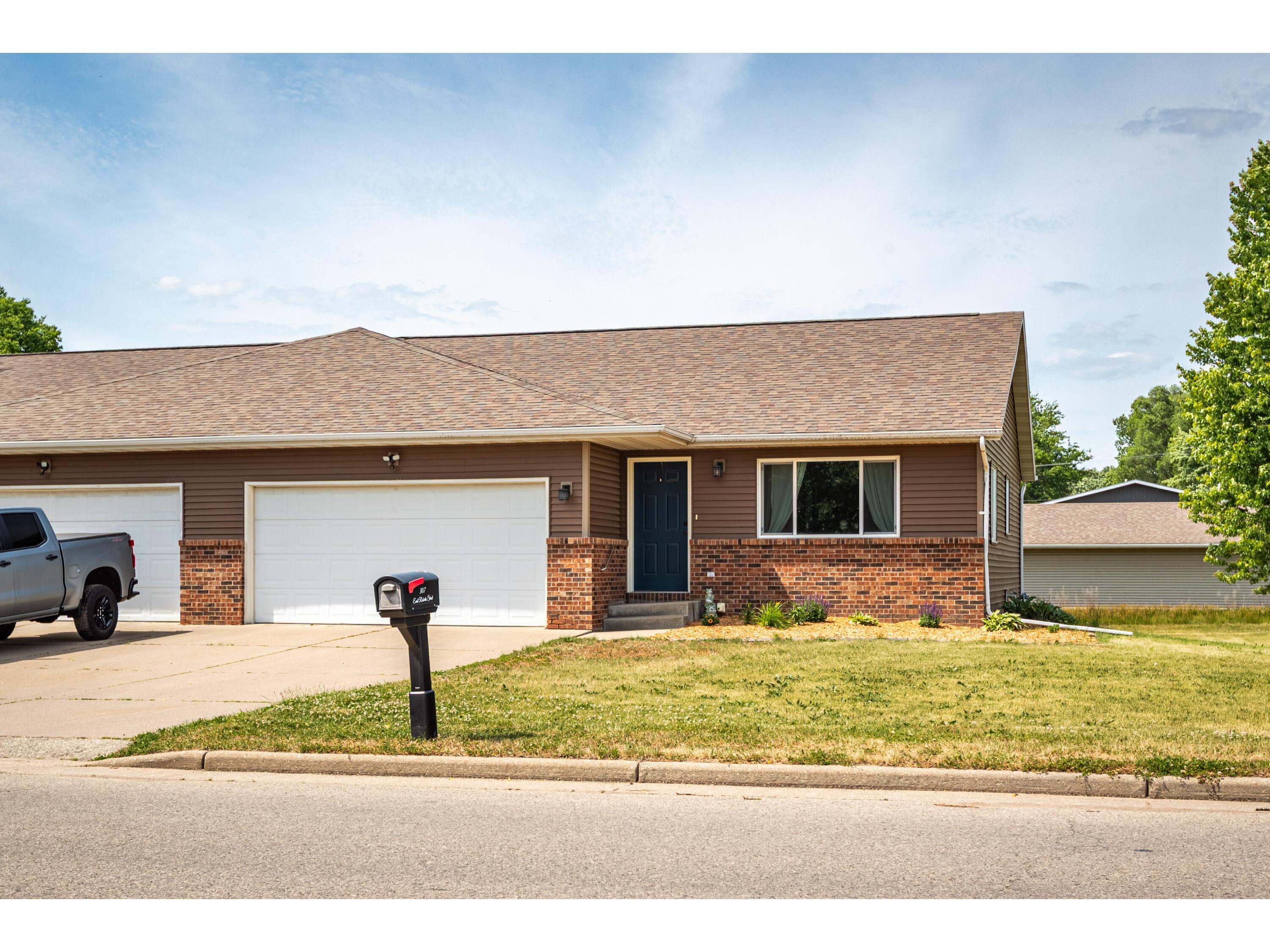307 Roberts Holmen WI 54636 1965685 image1