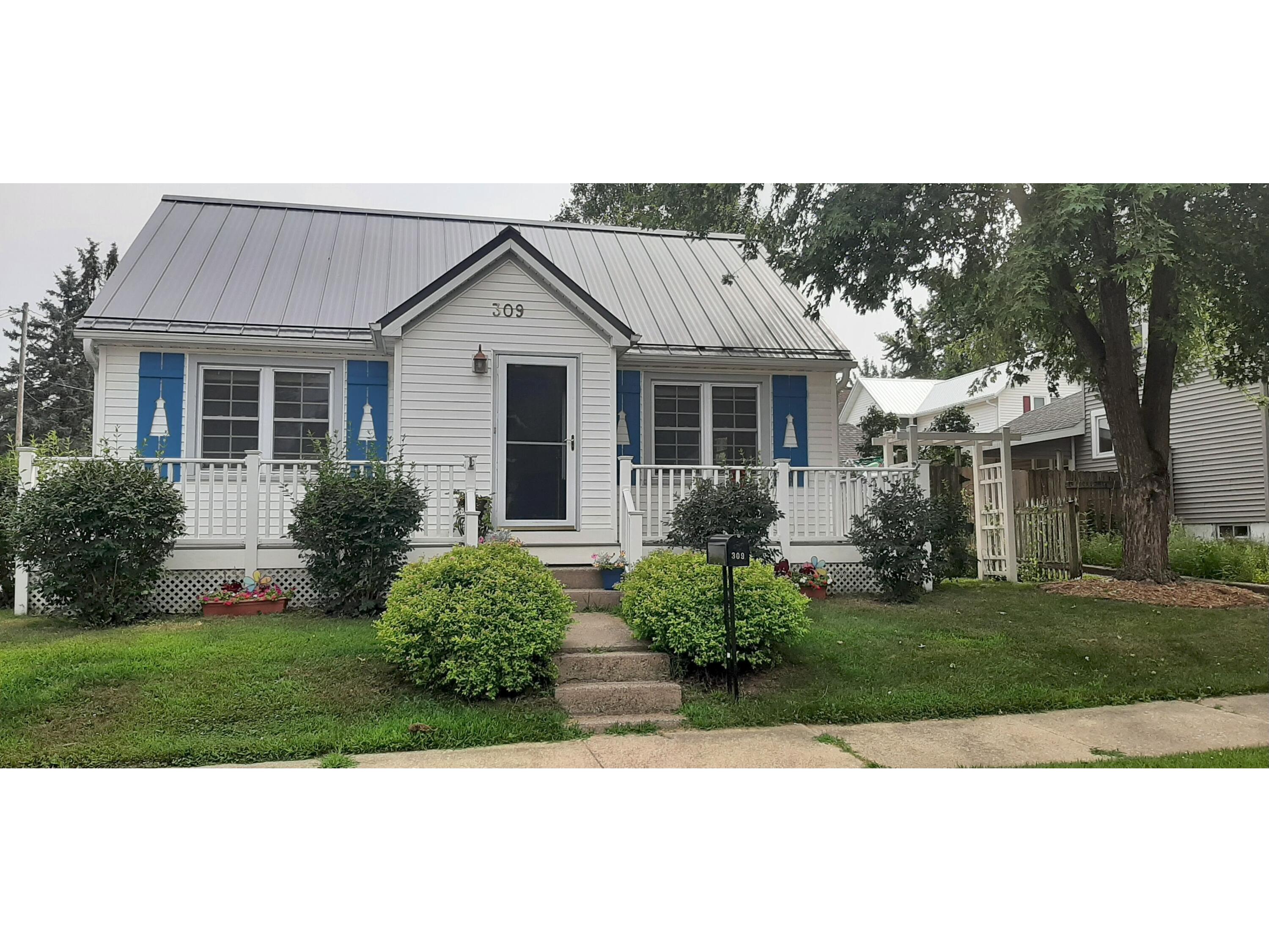 309 E Monowau Tomah WI 54660 1930625 image1