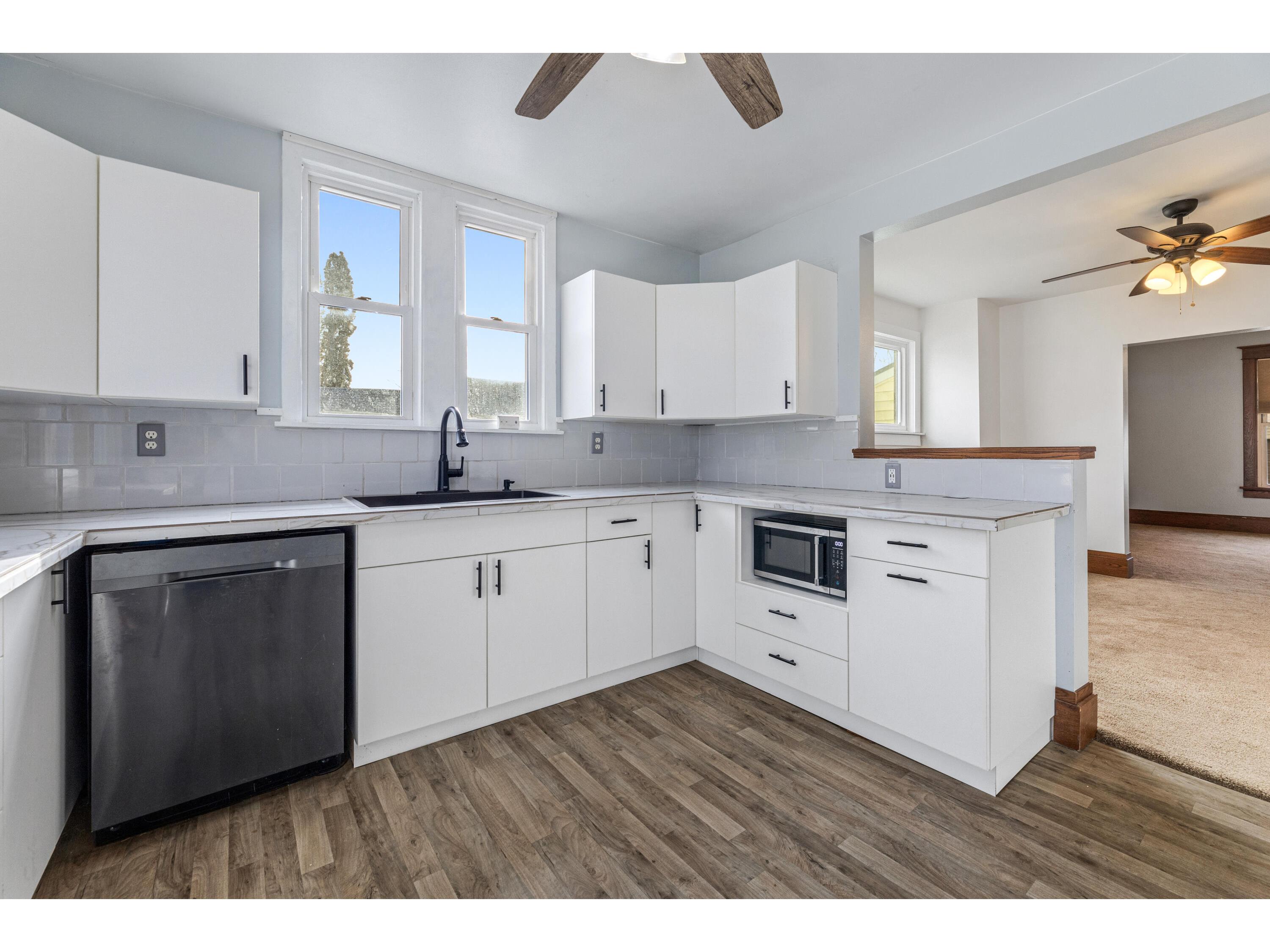 309 Lincoln Caledonia MN 55921 1952099 image10
