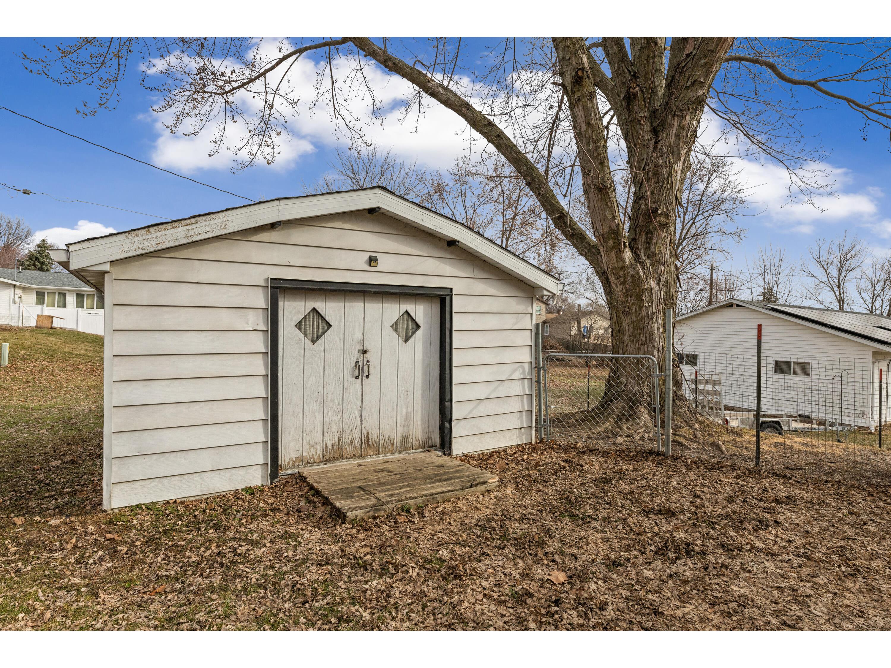 309 Lincoln Caledonia MN 55921 1952099 image25