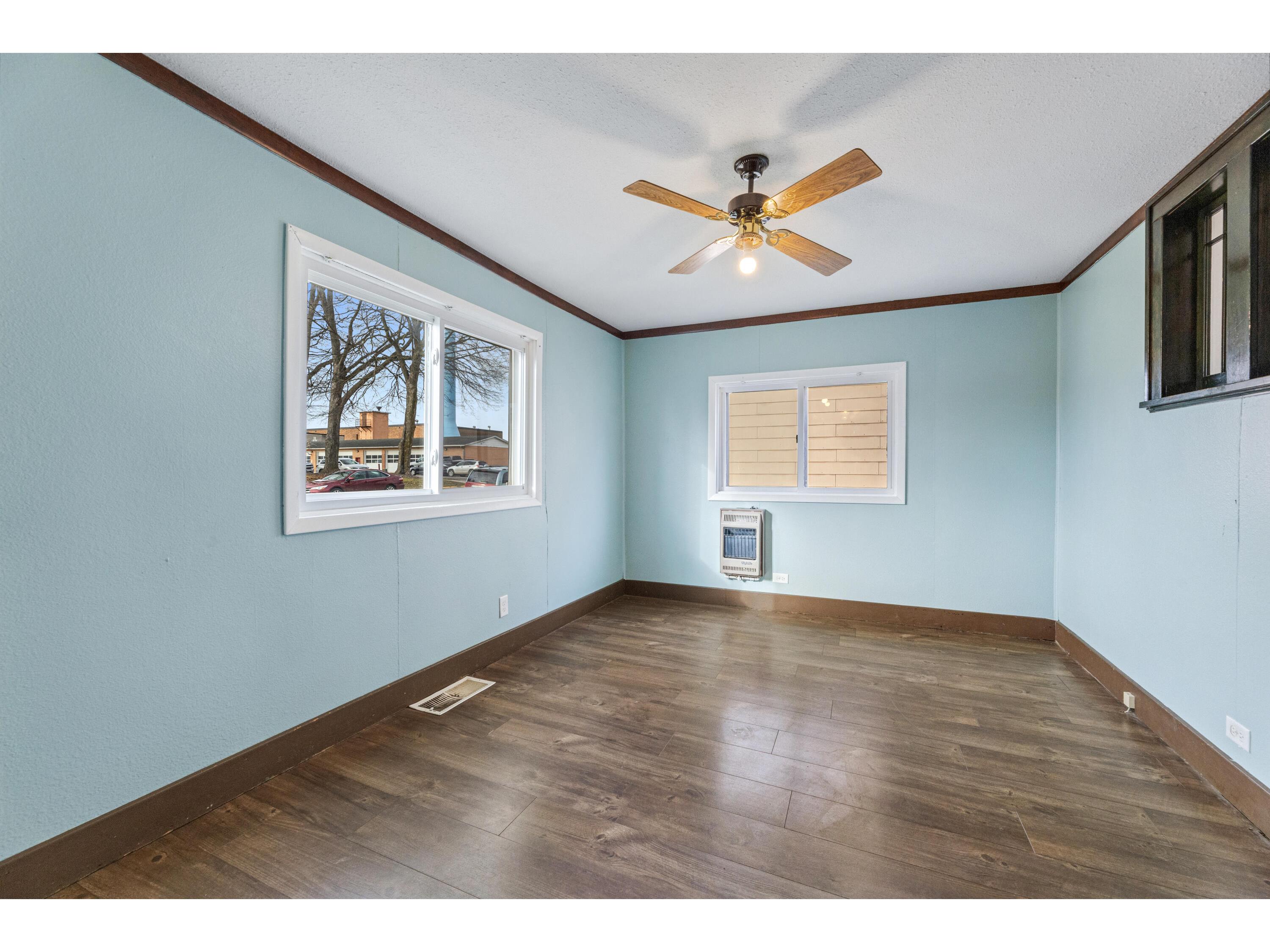 309 Lincoln Caledonia MN 55921 1952099 image4