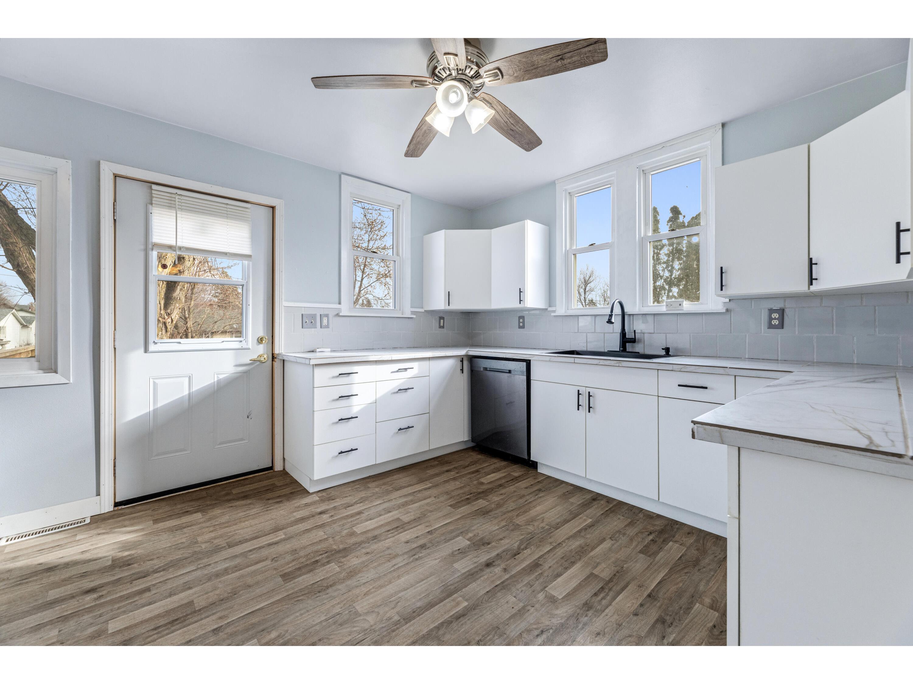 309 Lincoln Caledonia MN 55921 1952099 image7