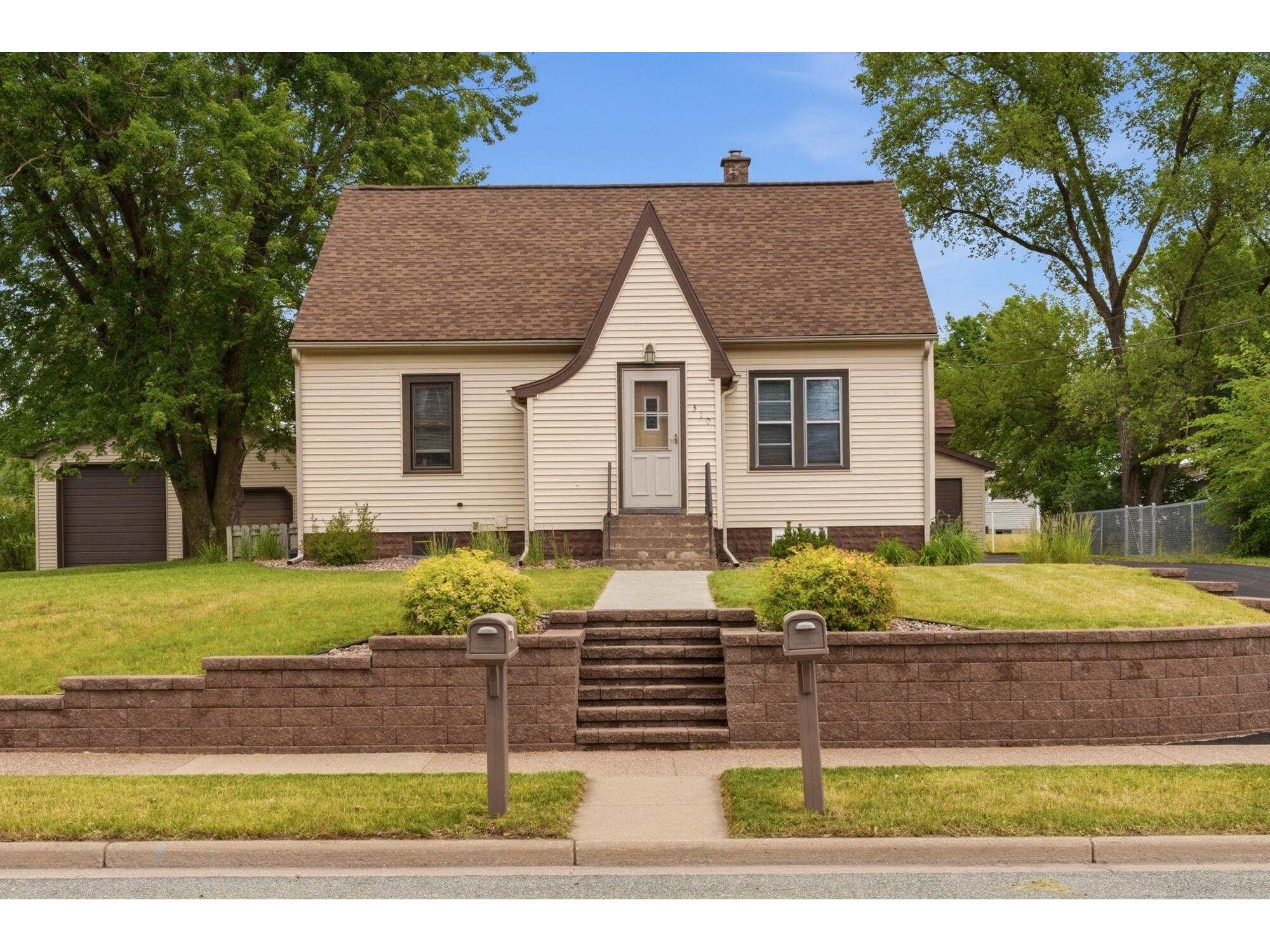 310 9th Onalaska WI 54650 1967526 image1
