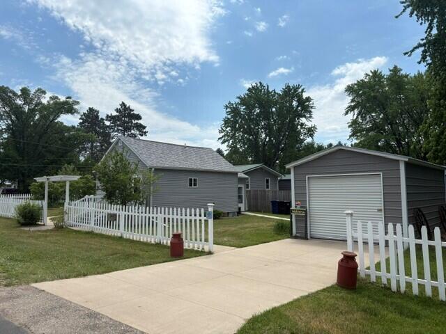 310 E 3rd Brockway WI 54615 1971494 image1