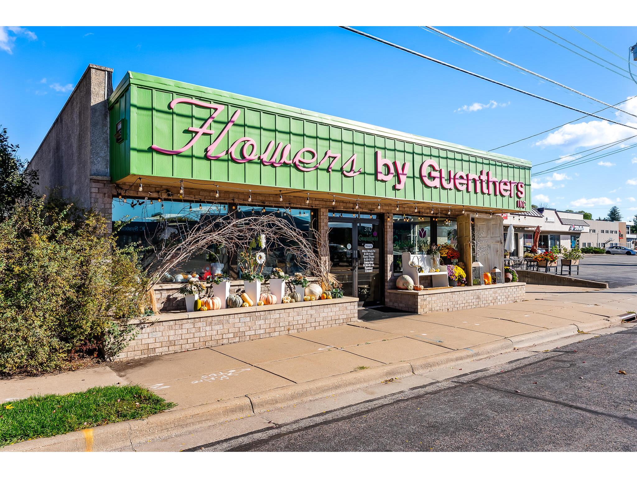 310 Sand Lake Onalaska WI 54650 1943386 image1