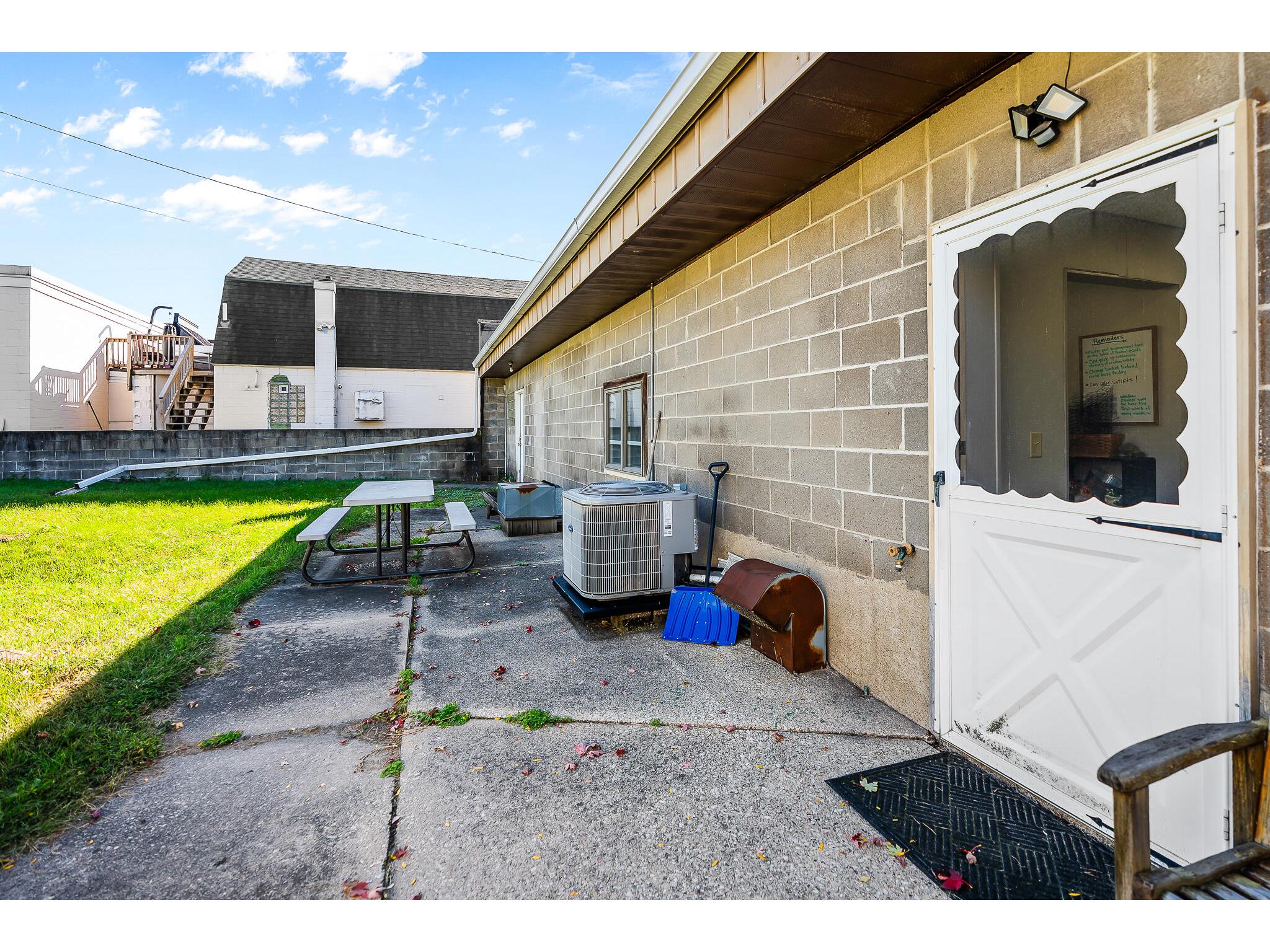 310 Sand Lake Onalaska WI 54650 1943386 image19