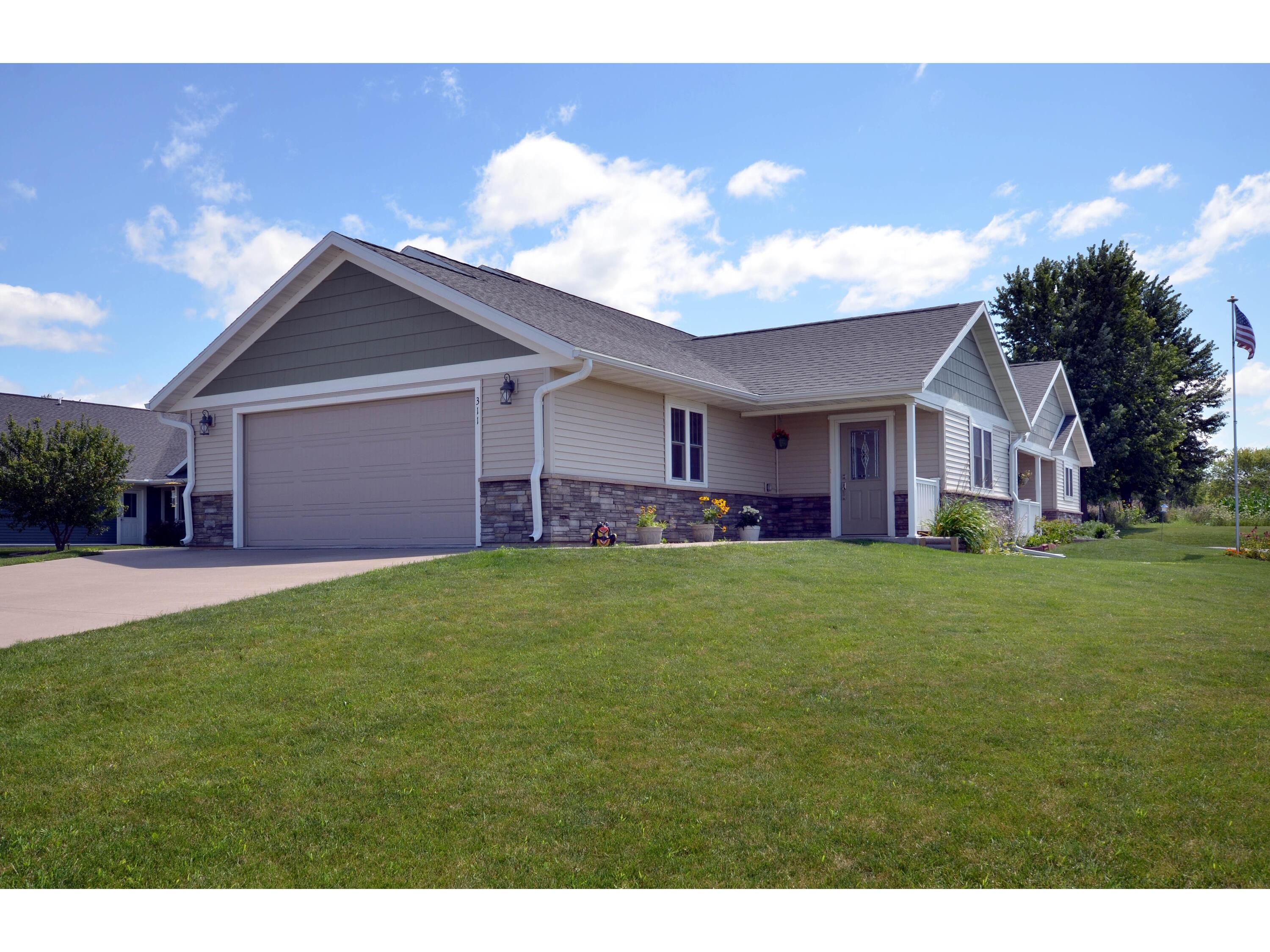 311 16th Fairway Viroqua WI 54665 1886750 image1