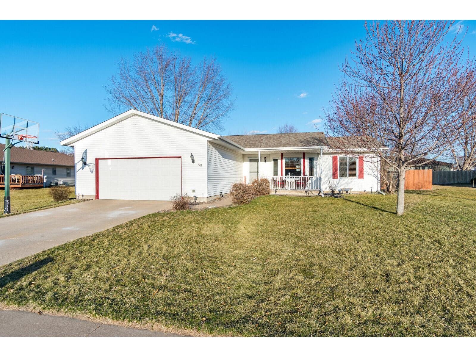 311 Heather Holmen WI 54636 1868385 image1