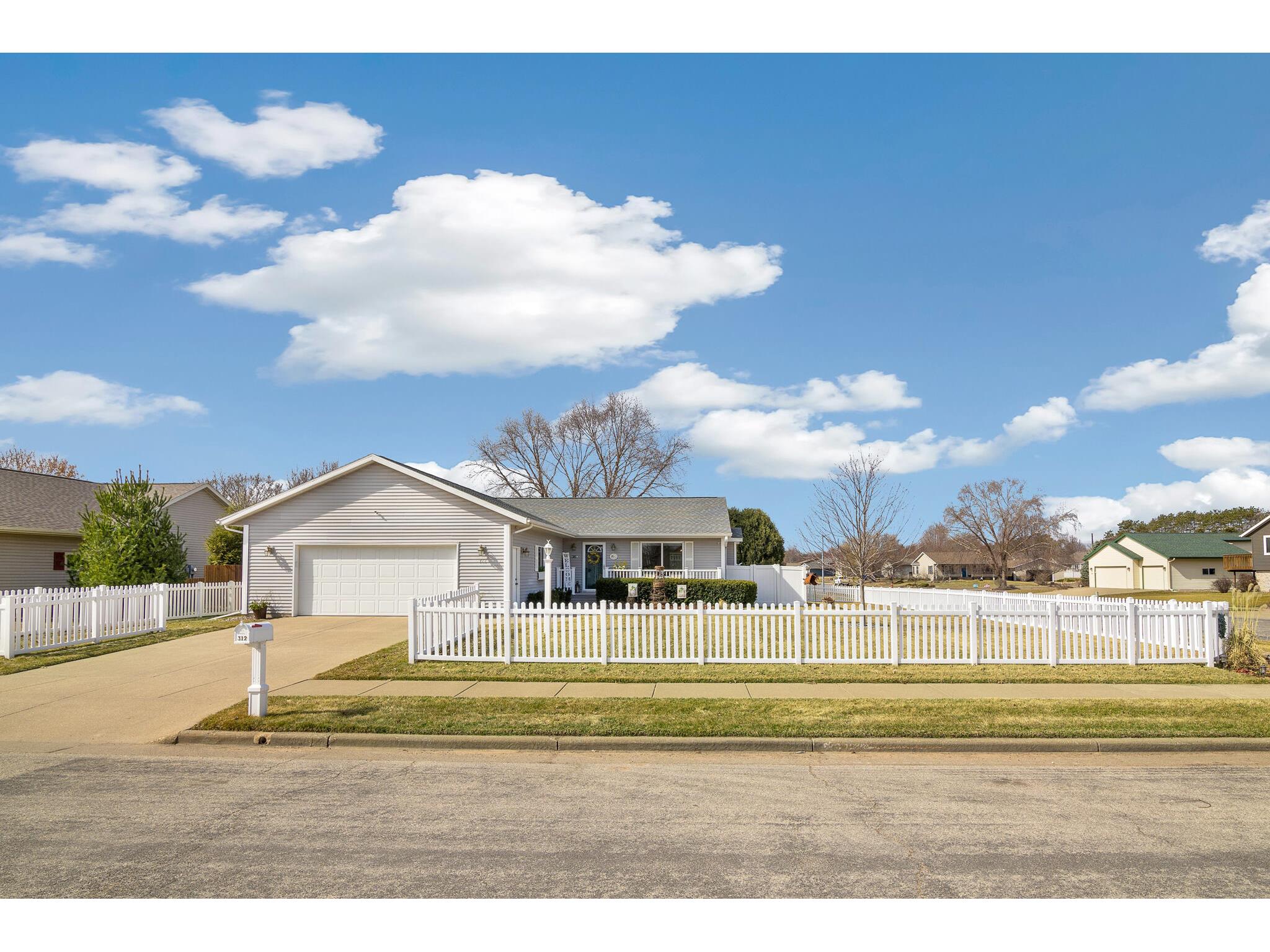 312 Heather Holmen WI 54636 1877928 image1