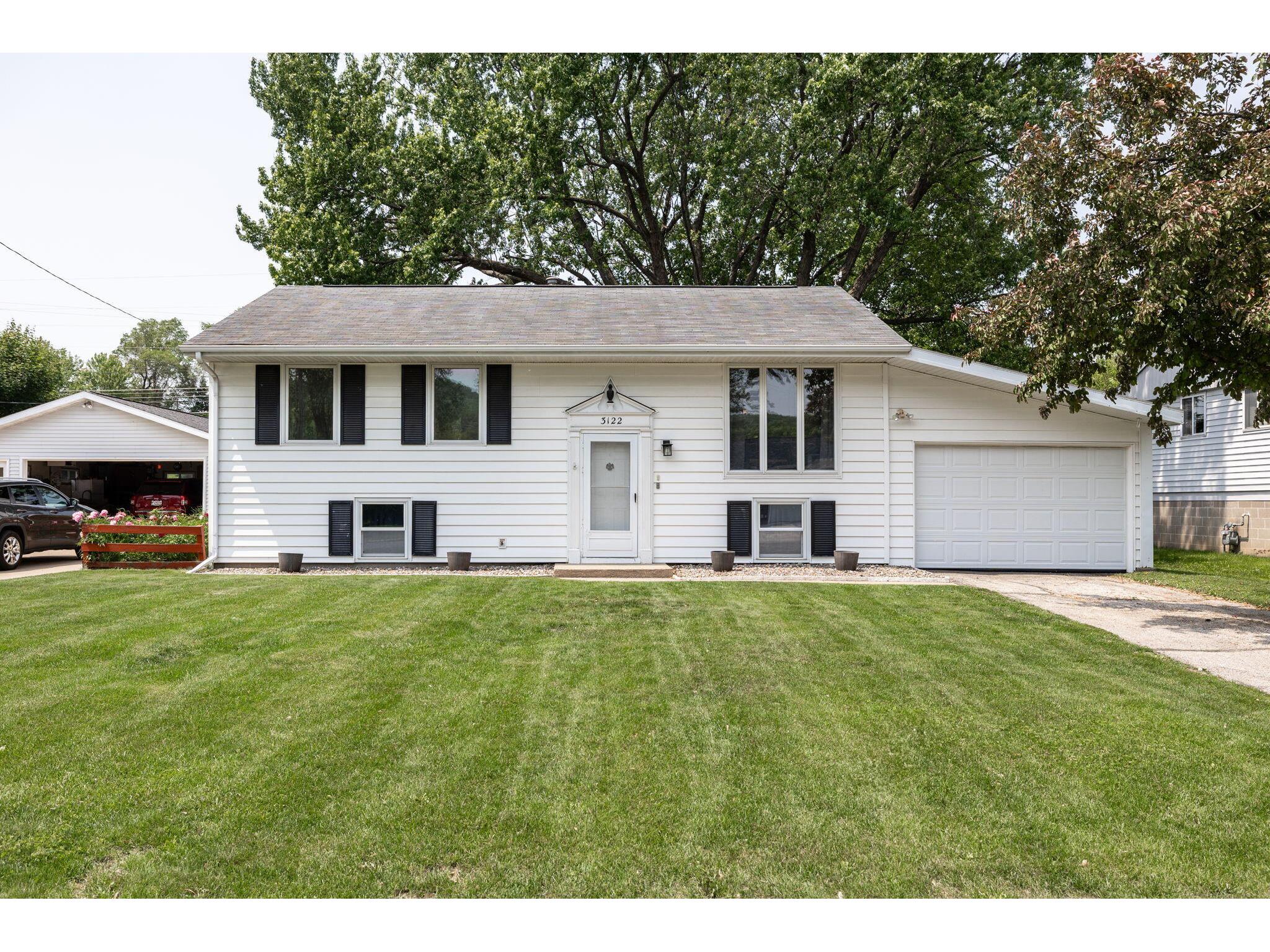 3122 29th La Crosse WI 54601 1920529 image1