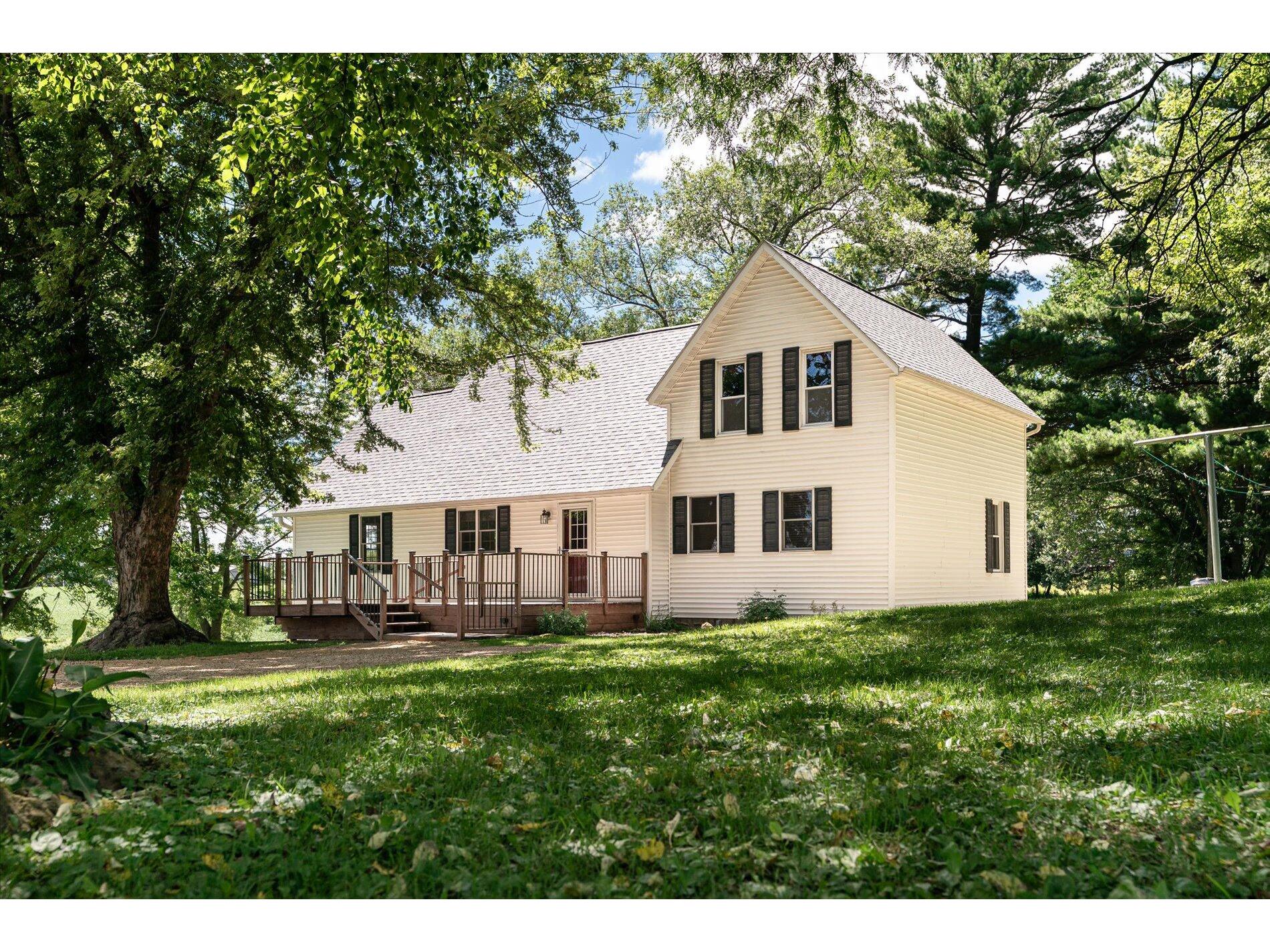 313 Black River Westby WI 54667 1927602 image1