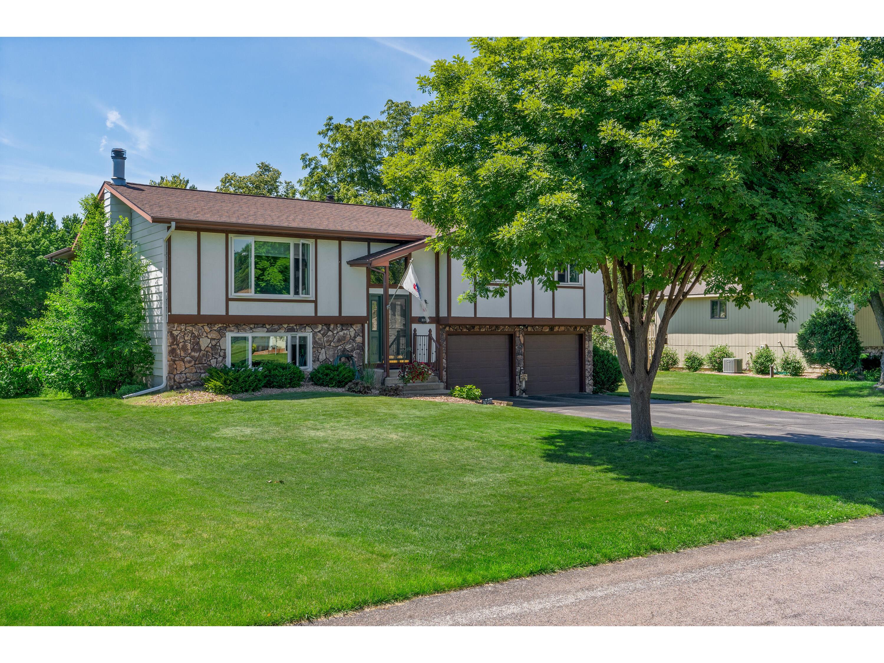 3135 Howry Campbell WI 54603 1879588 image1