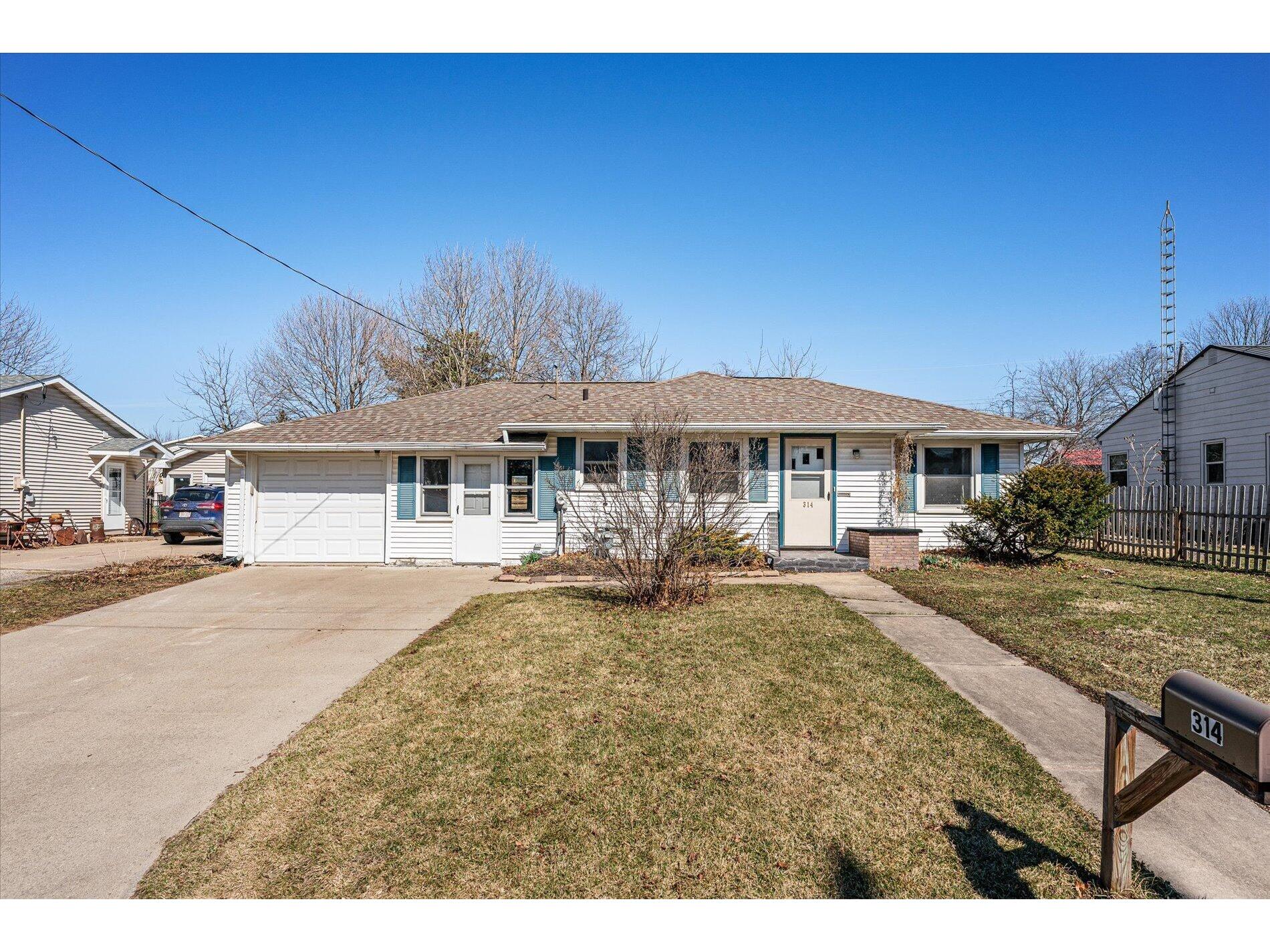 314 E Linton Viroqua WI 54665 1955237 image1