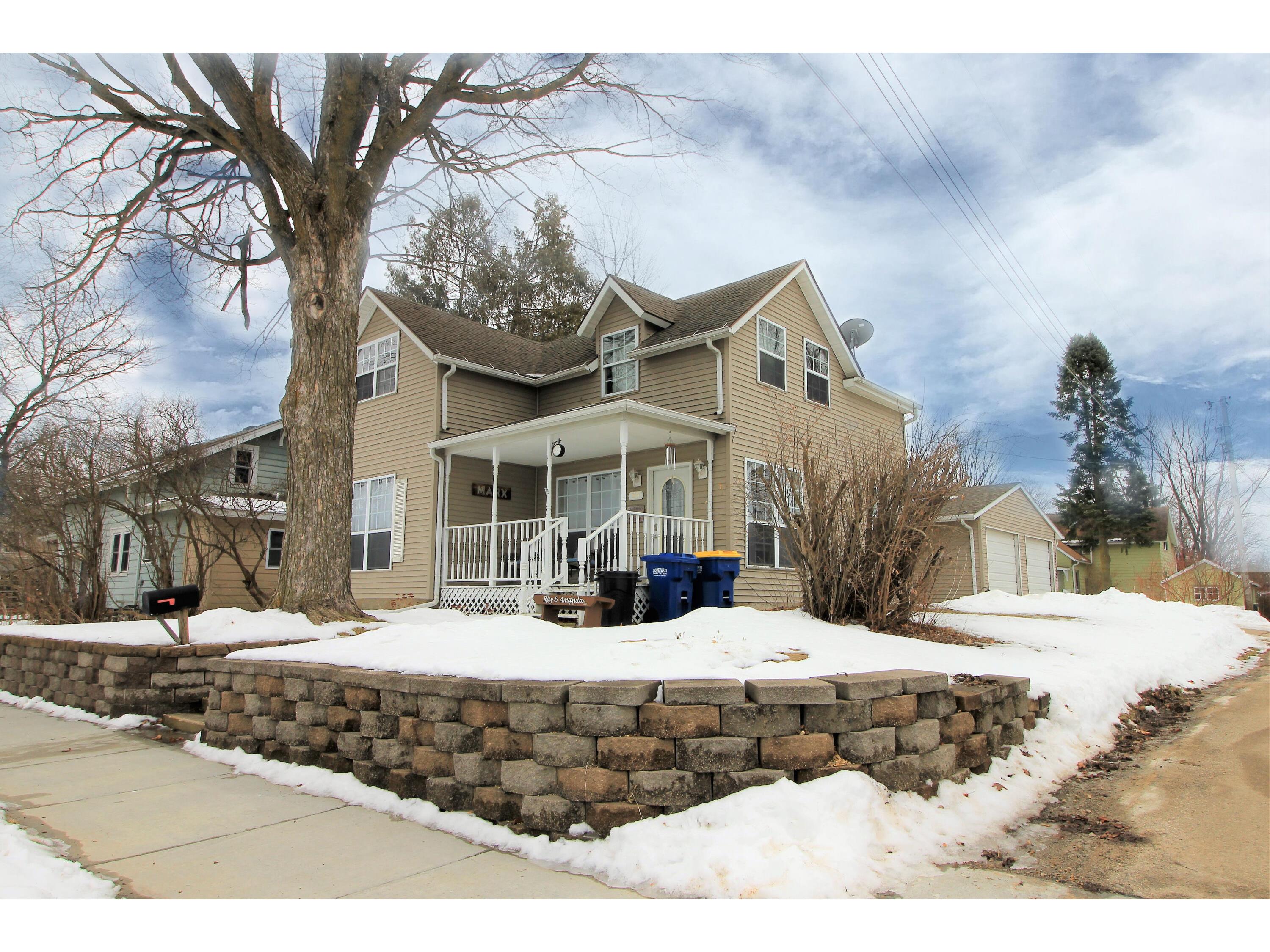 315 E Church Viroqua WI 54665 1824606 image1