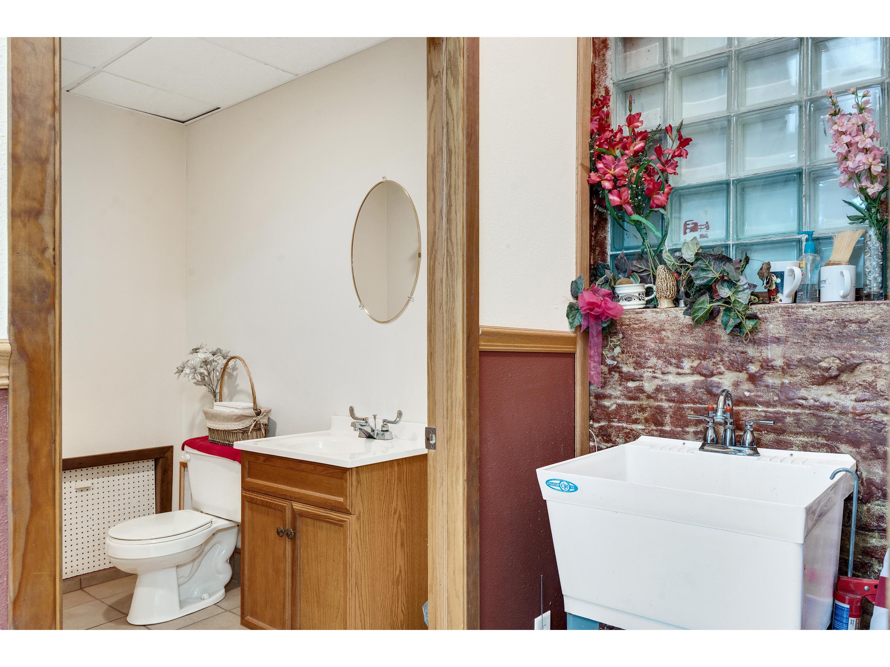 315 S Main Viroqua WI 54665 1939975 image16