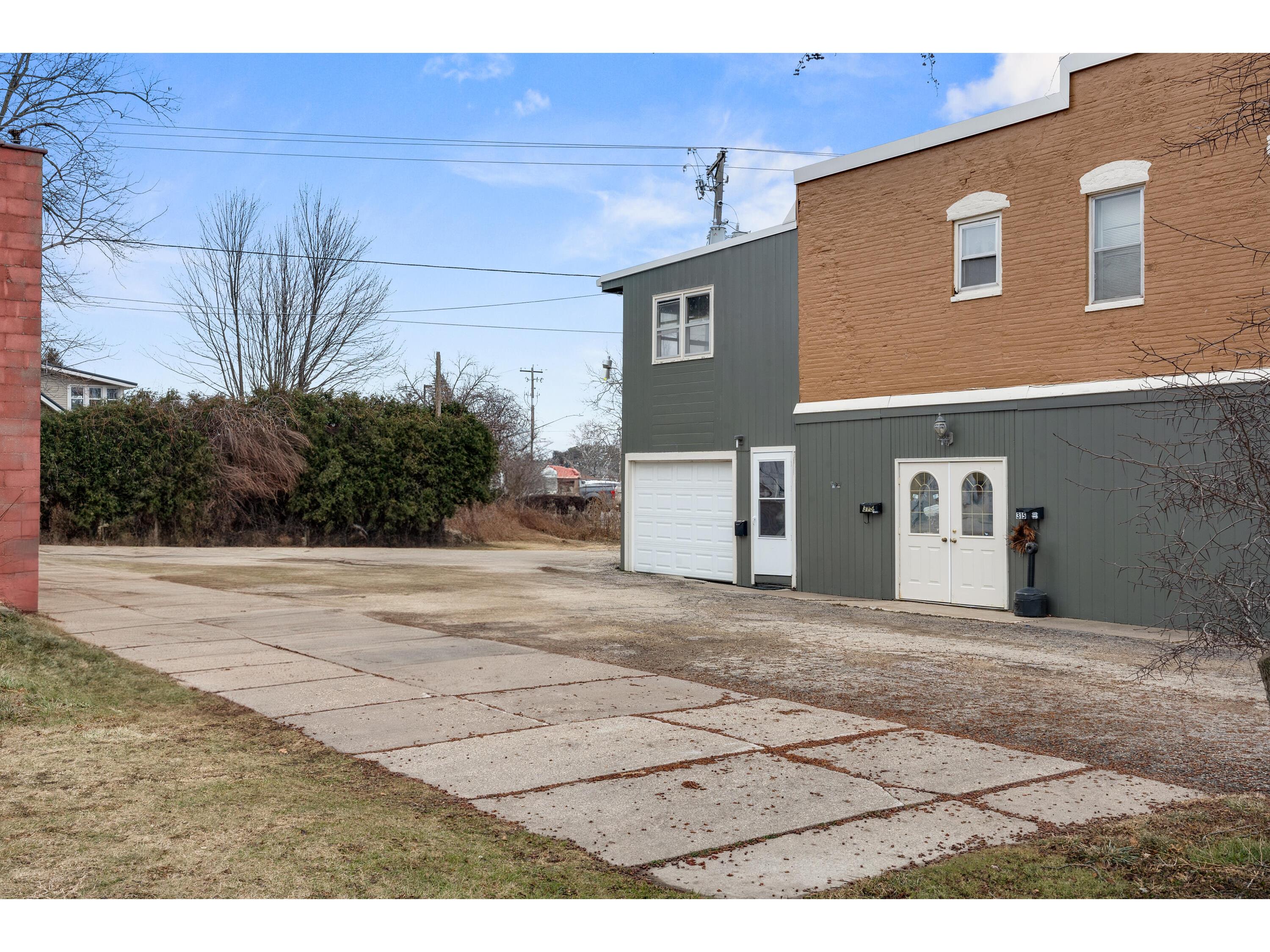 315 S Main Viroqua WI 54665 1939975 image29