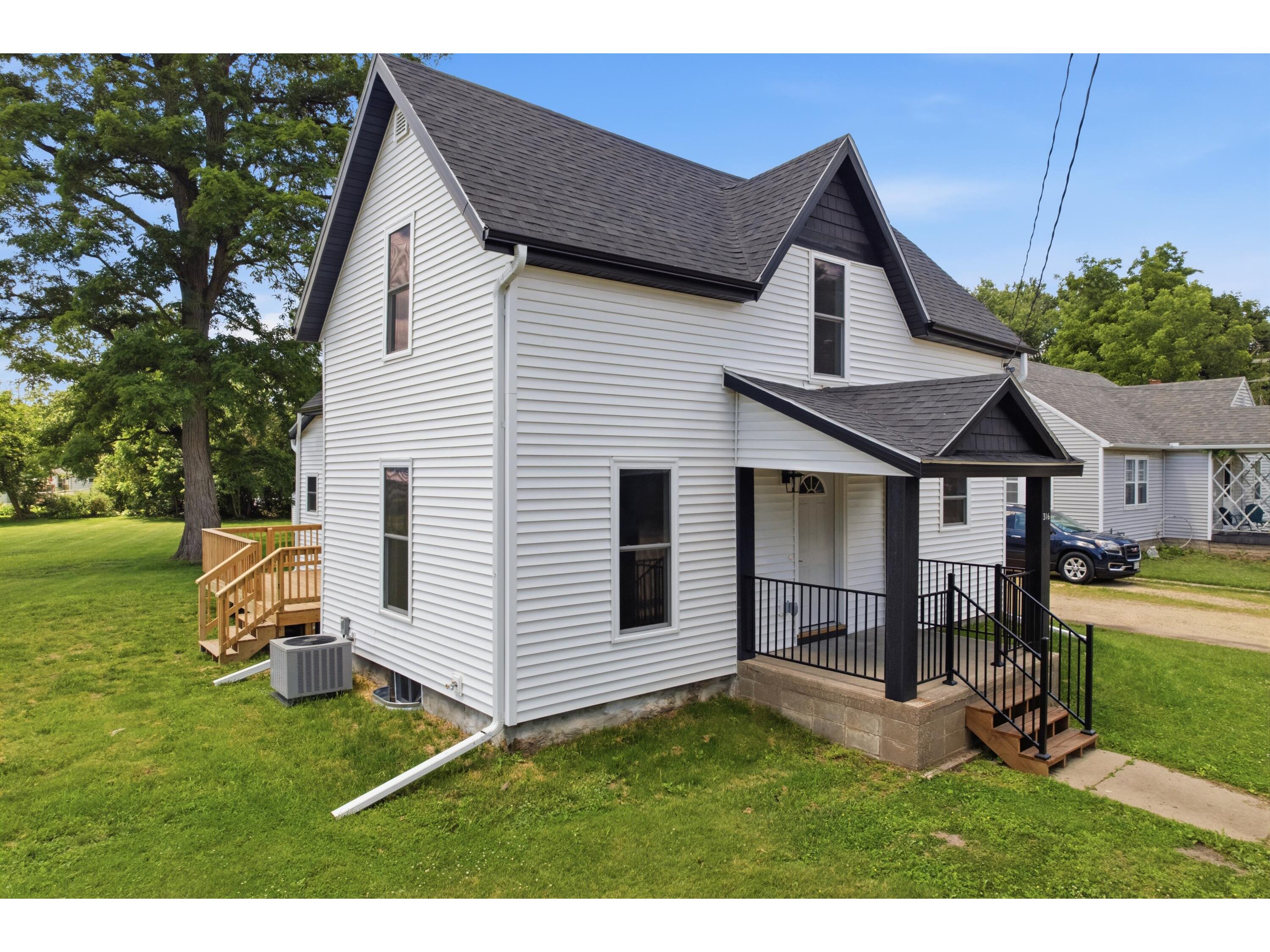 316 N Court Sparta WI 54656 1968941 image1