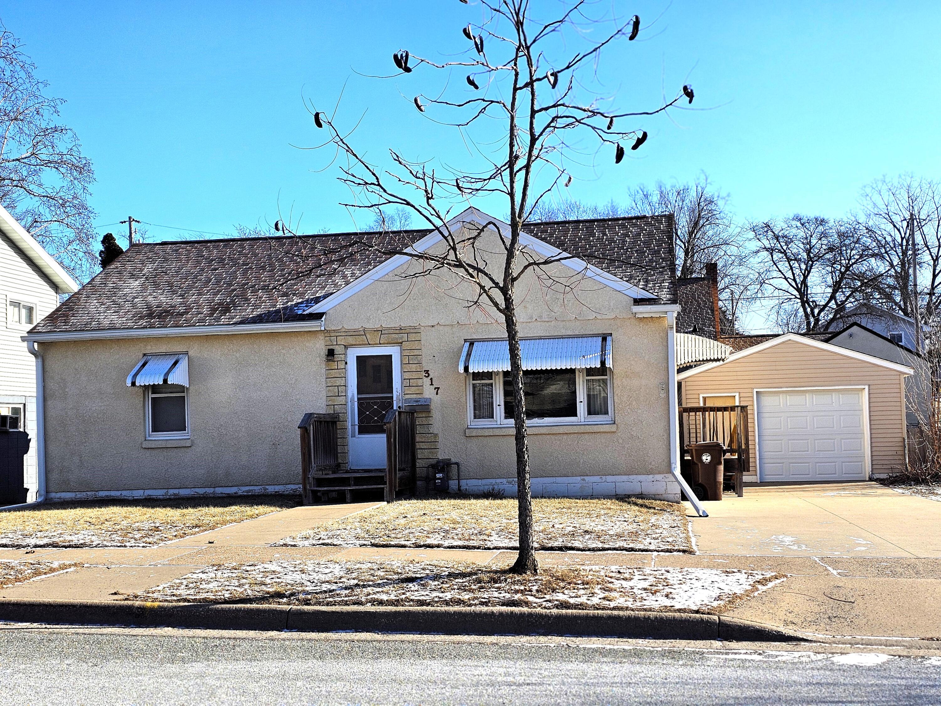 317 9th Onalaska WI 54650 1903950 image1