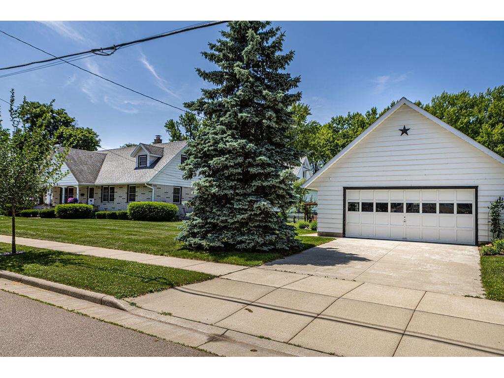 318 E Franklin Sparta WI 54656 1969829 image4