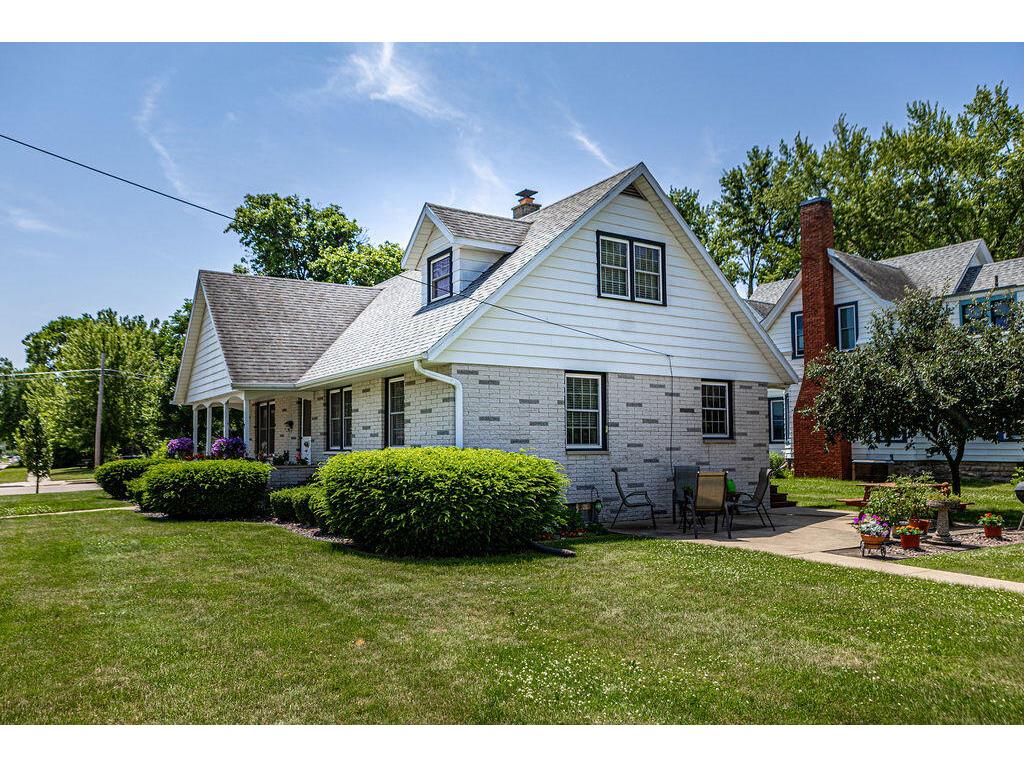 318 E Franklin Sparta WI 54656 1969829 image5