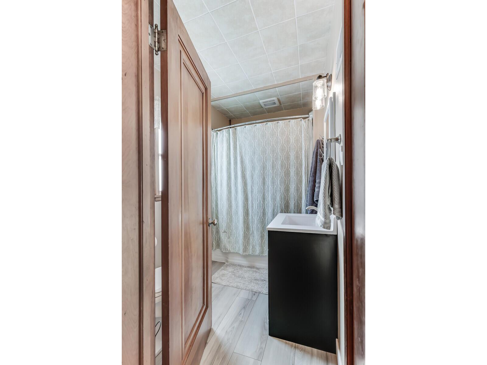 318 Gaarder Holmen WI 54636 1948719 image17