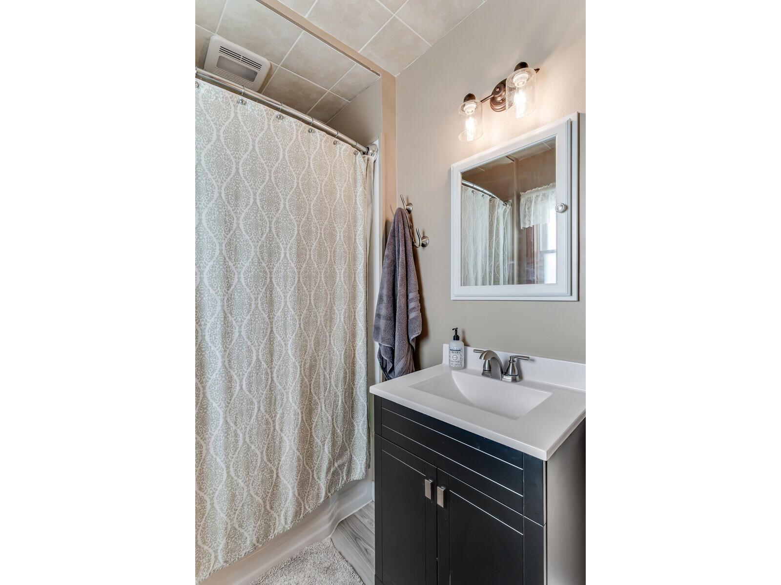 318 Gaarder Holmen WI 54636 1948719 image18