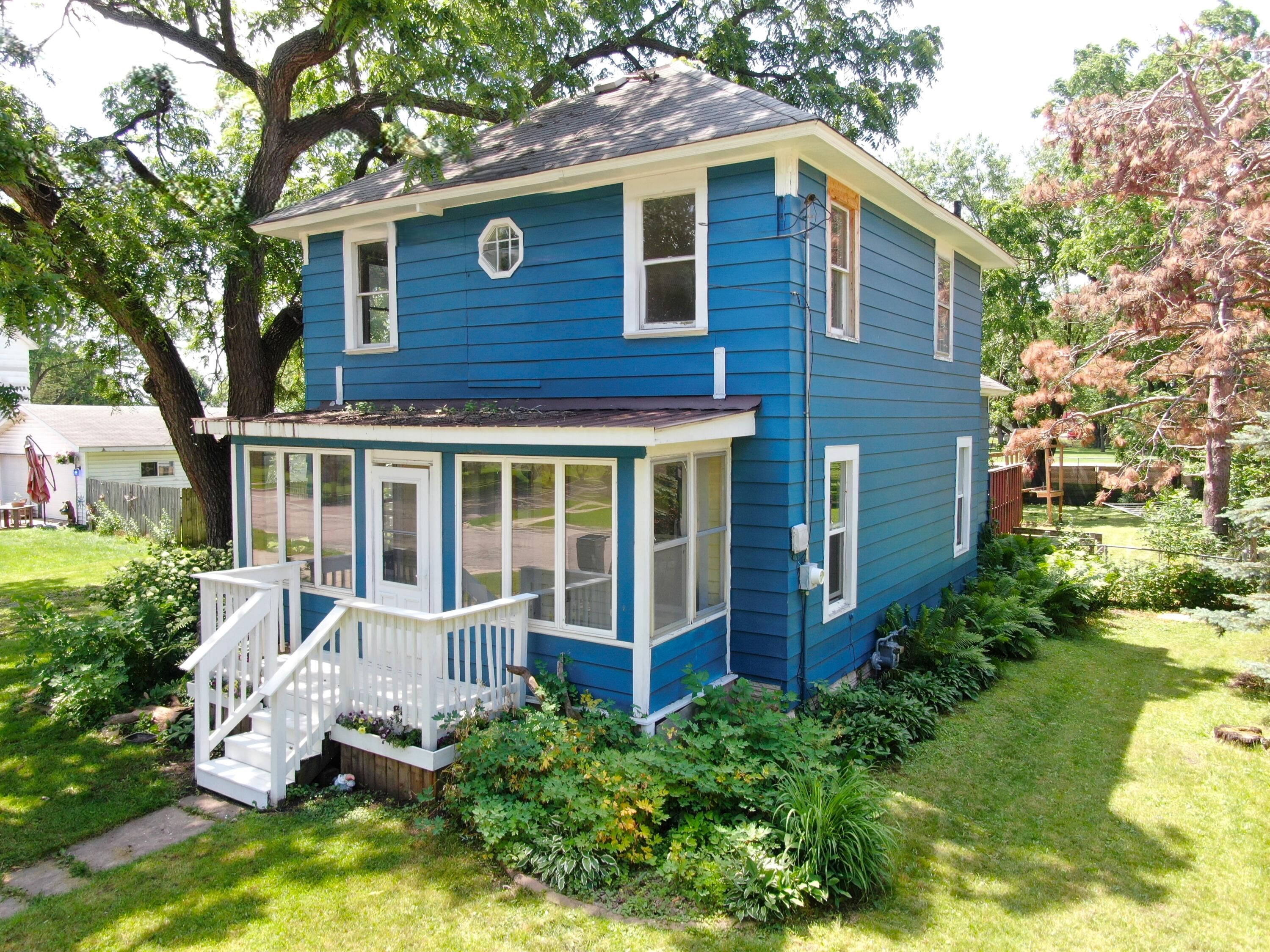 320 Stelting, Sparta, WI, 54656 MLS 1880224 Edina Realty