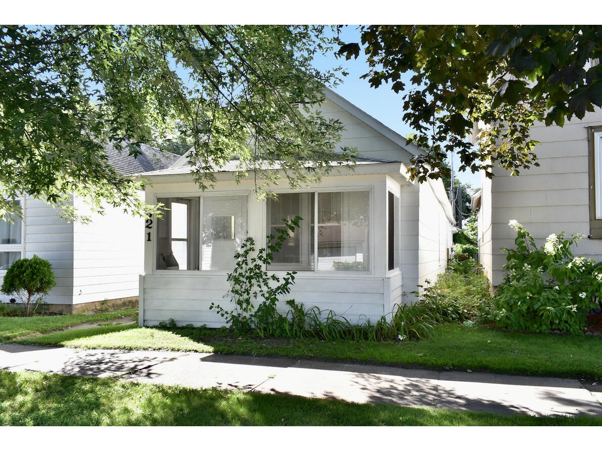 321 Chatfield St, Winona, MN, 55987 MLS 1809635 Edina Realty