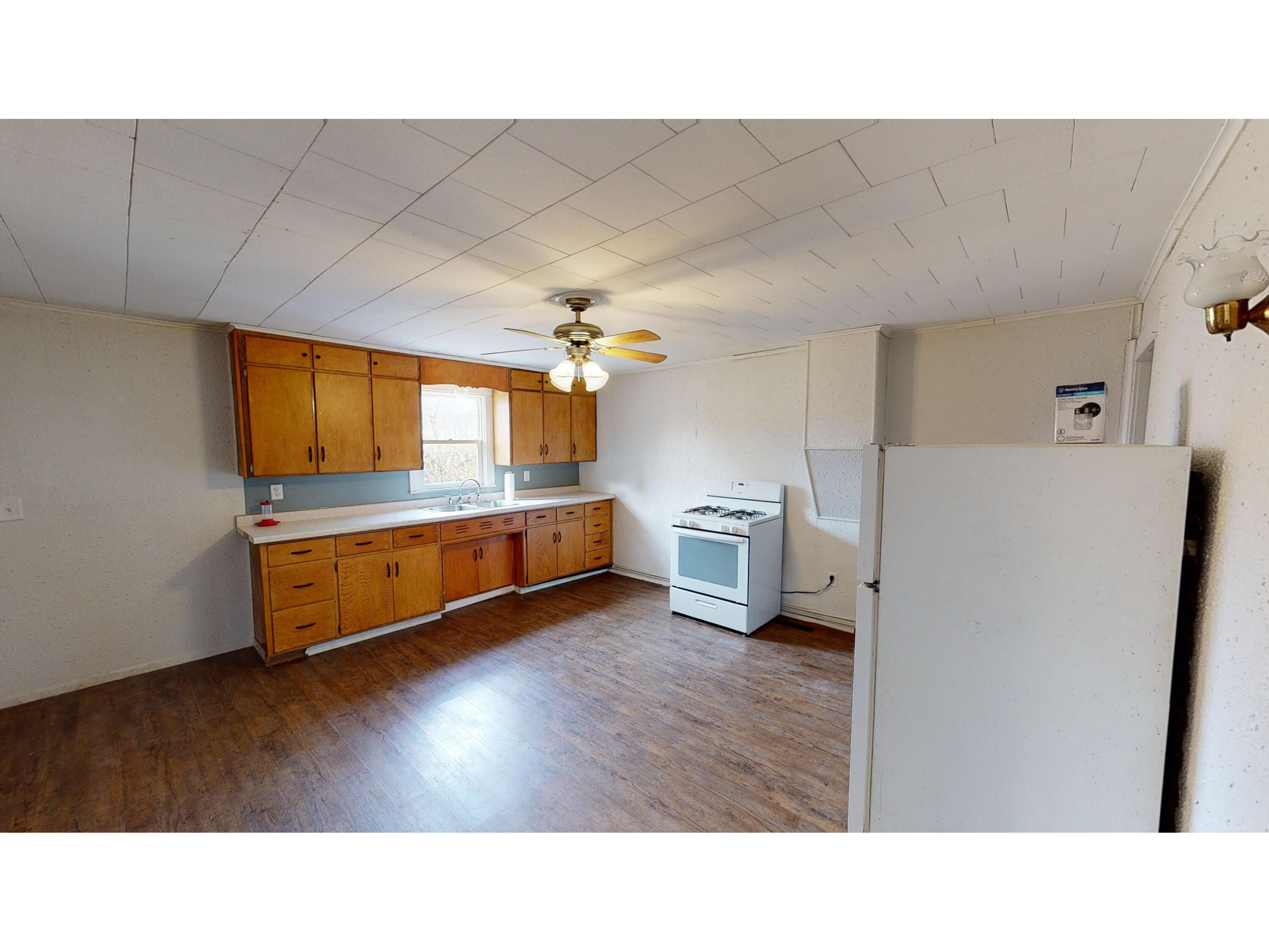 321 E Washington Prairie Du Chien WI 53821 1944033 image11