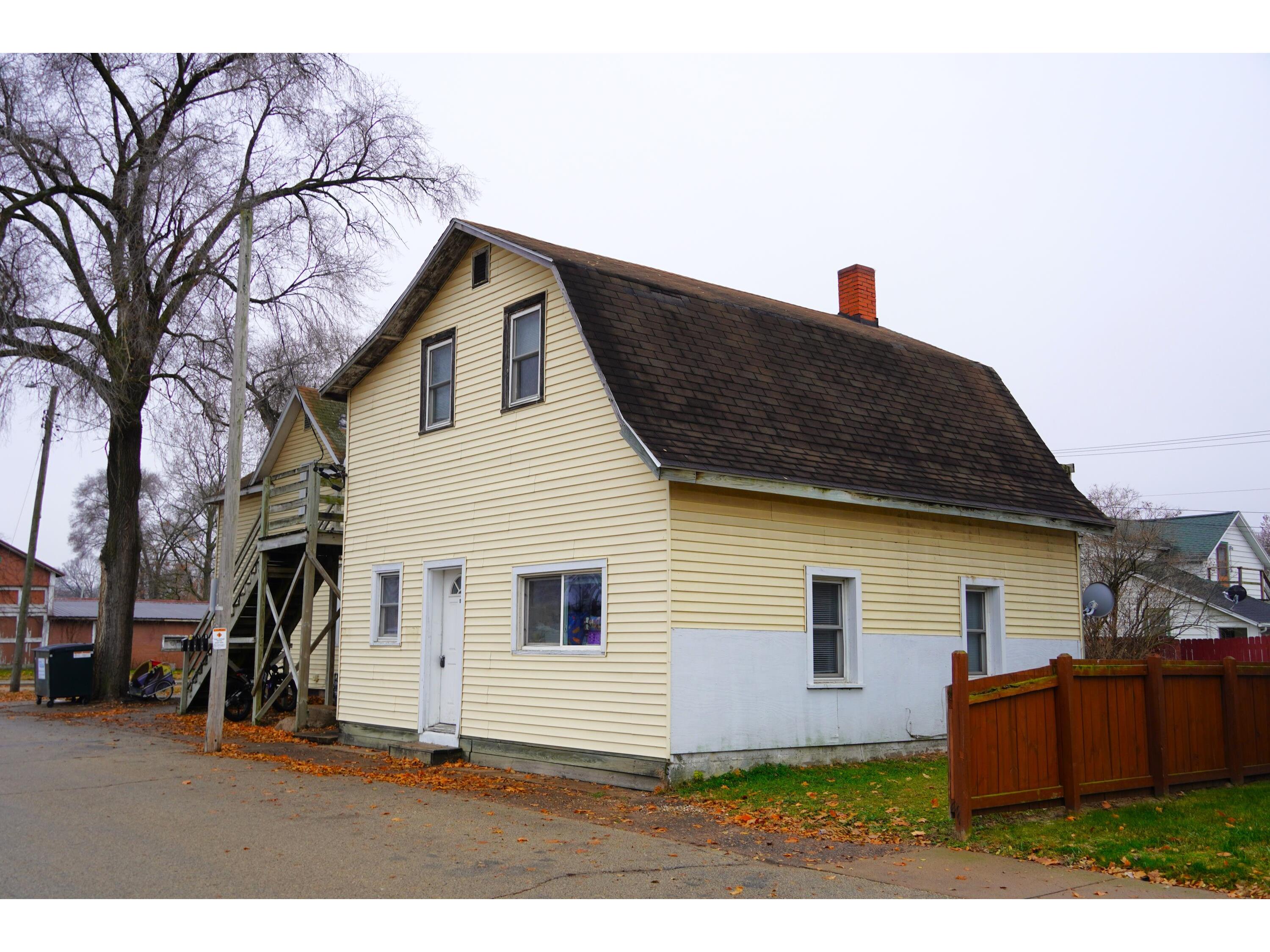 321 E Washington Prairie Du Chien WI 53821 1944033 image7