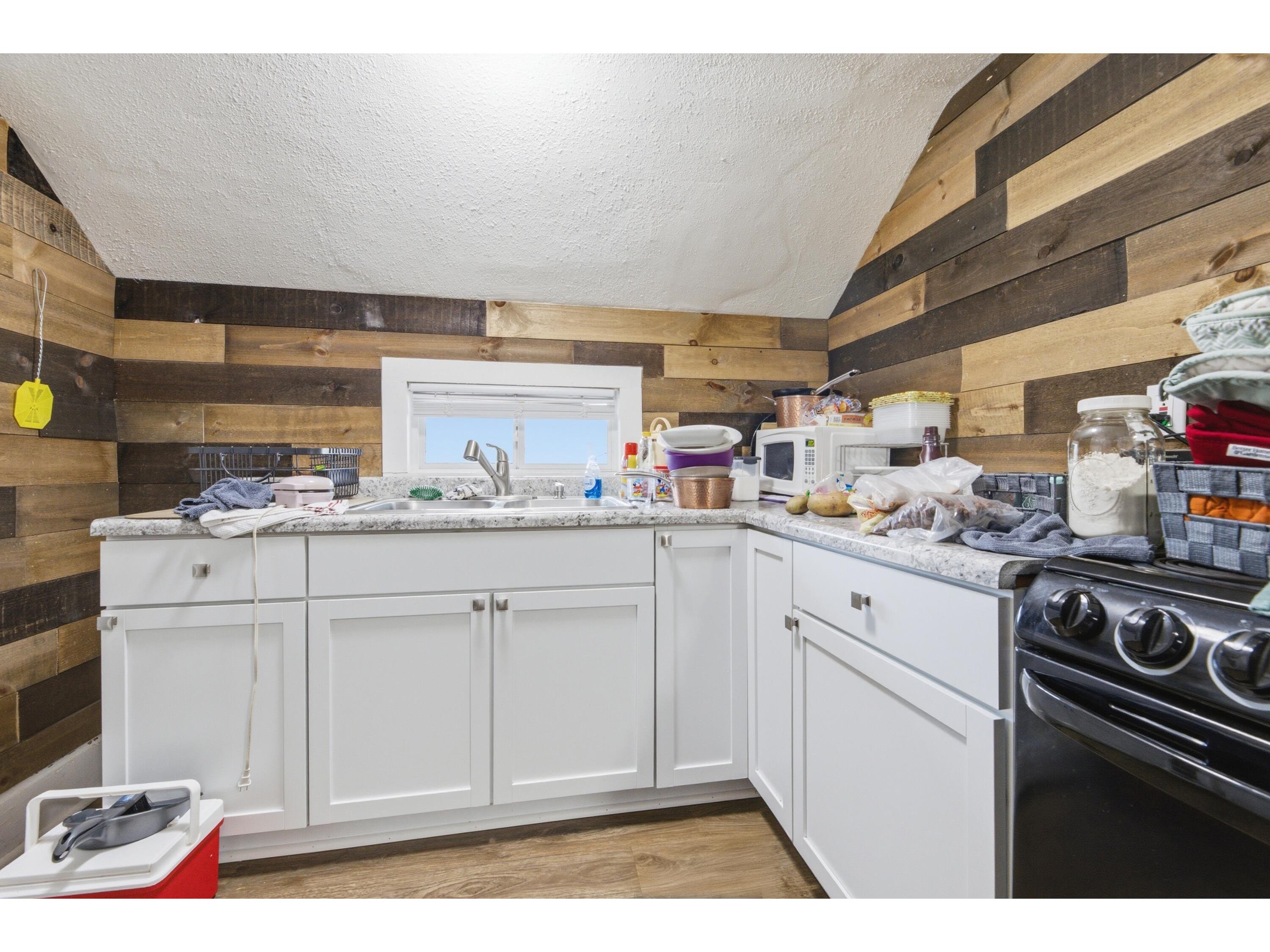 321 E Washington Prairie Du Chien WI 53821 1970457 image12