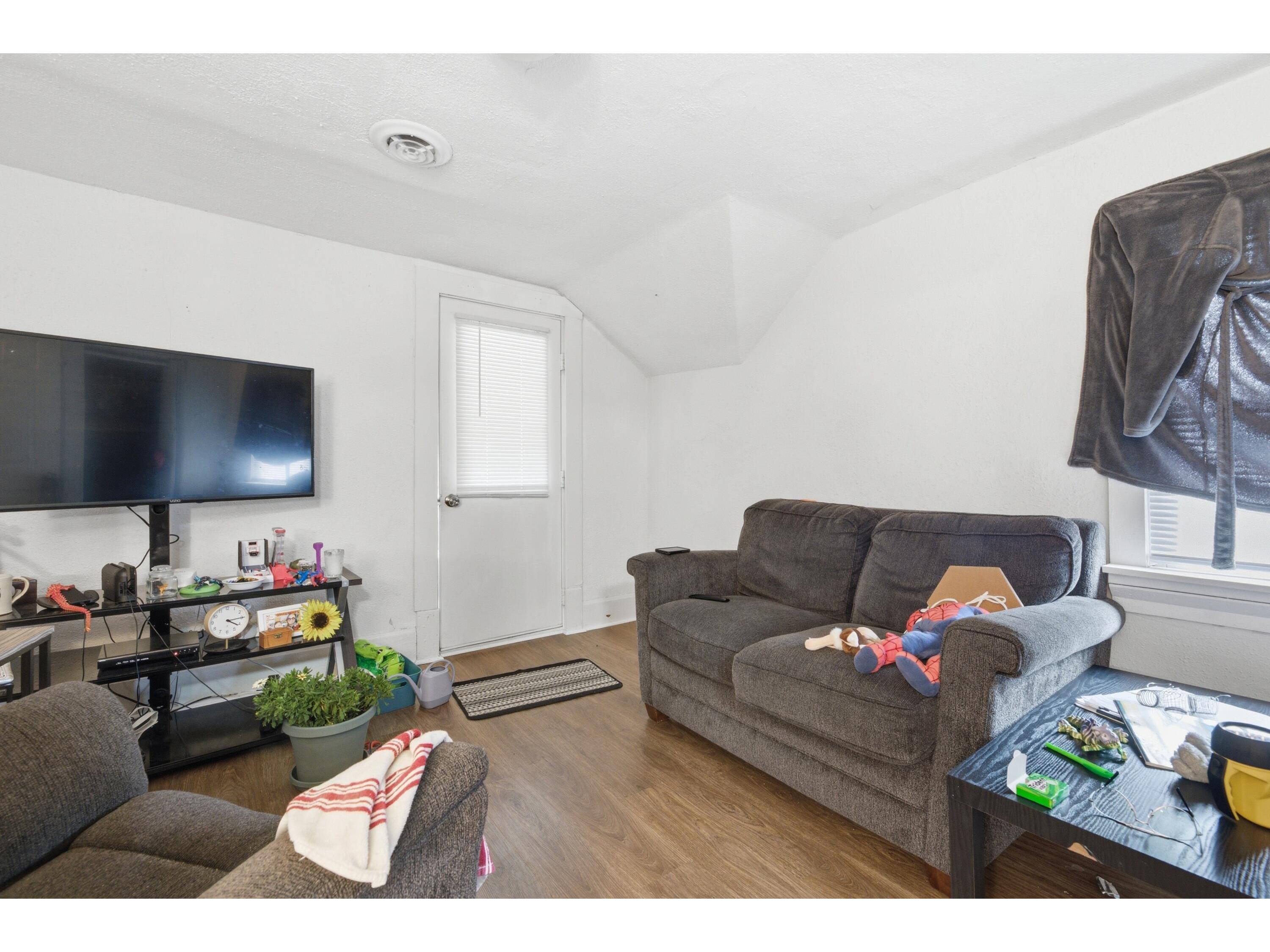 321 E Washington Prairie Du Chien WI 53821 1970457 image15